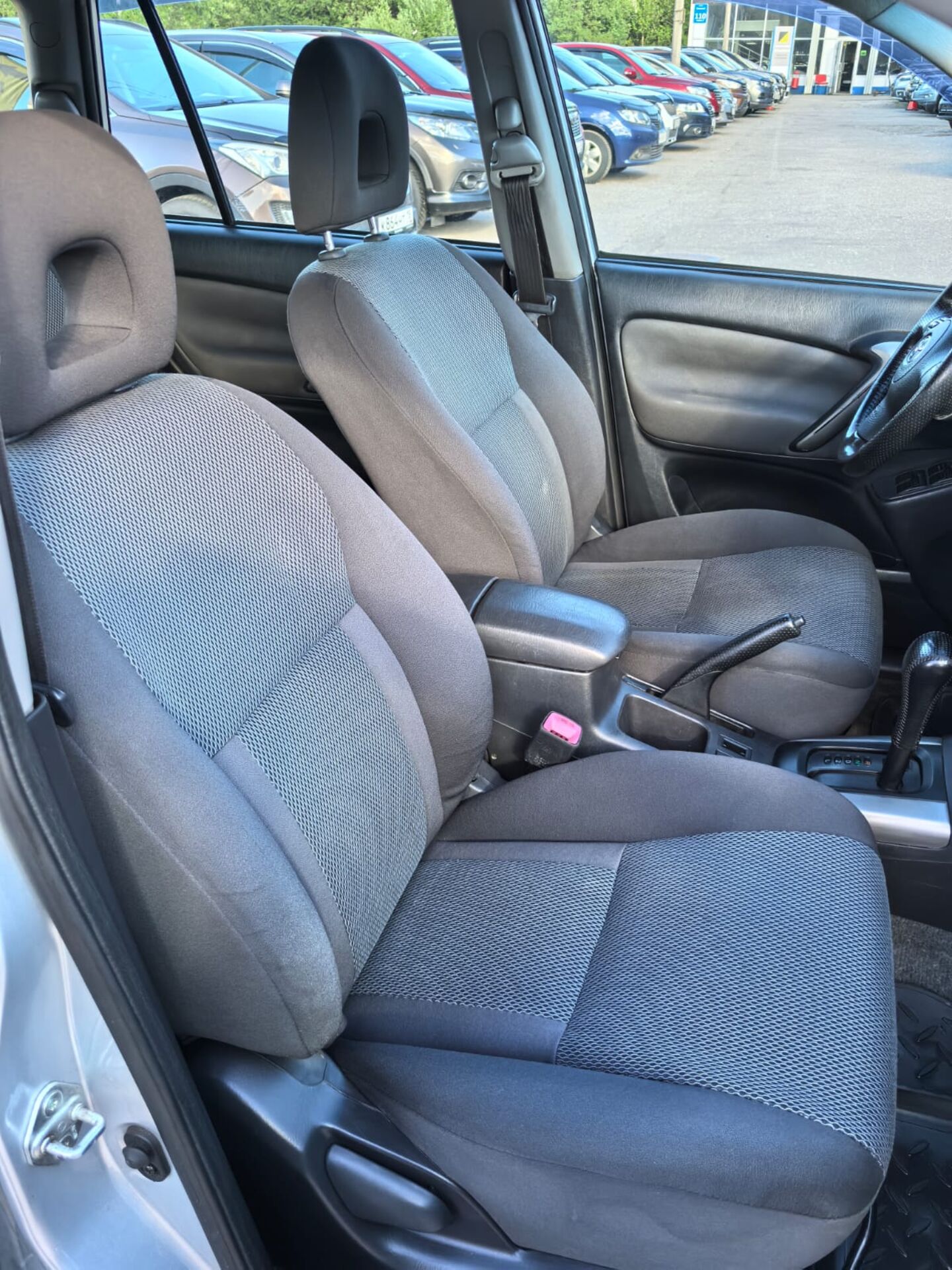 Toyota RAV4 None 2004 г.в., 271 000 км.