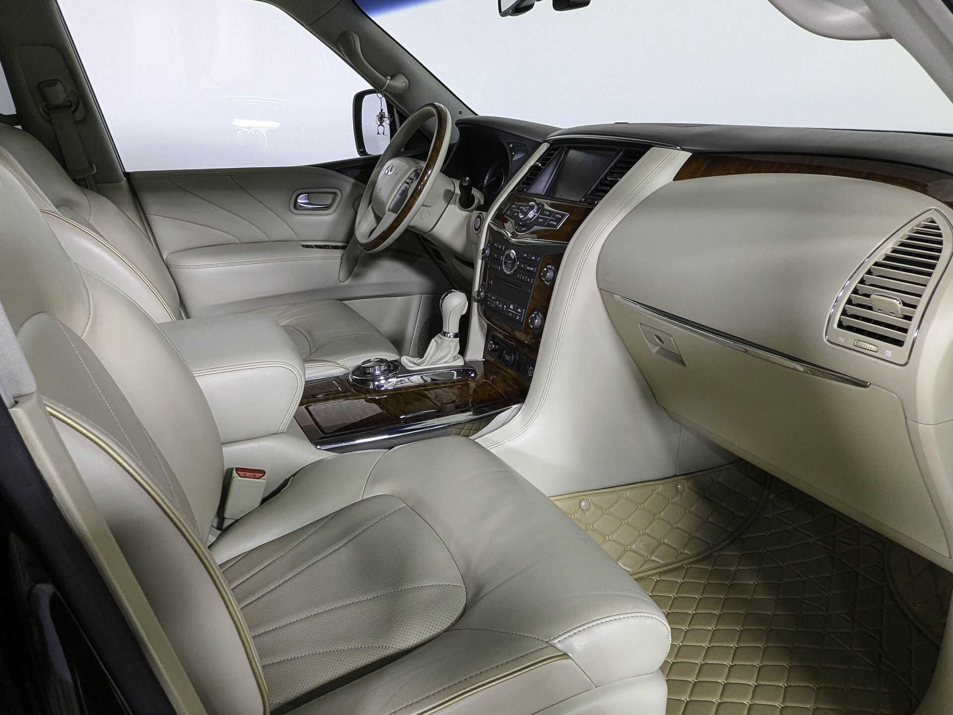 Infiniti QX80 Infiniti QX80