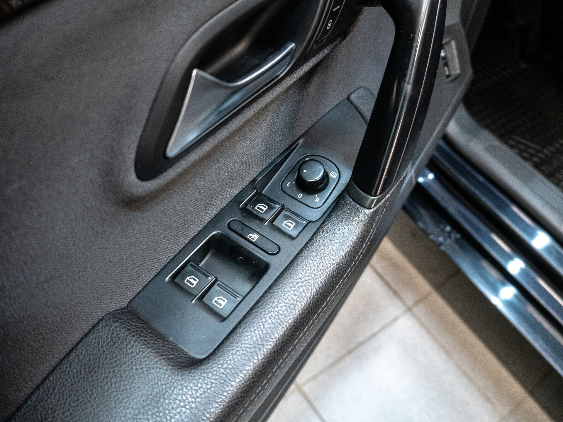 Volkswagen Passat CC 2011 7
