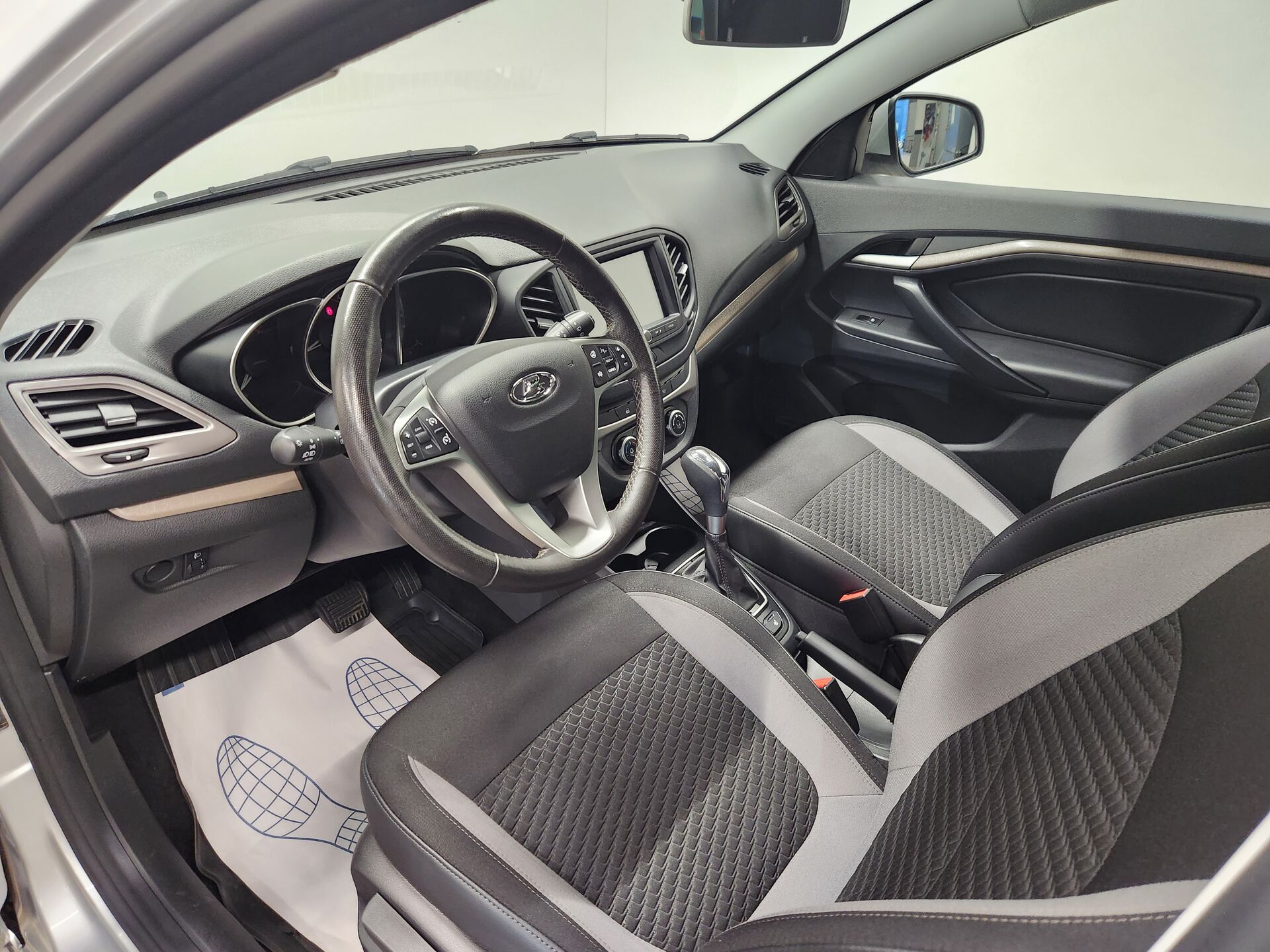 Lada Vesta Luxe EnjoY Pro Prestige 2022 г.в., 101 159 км.
