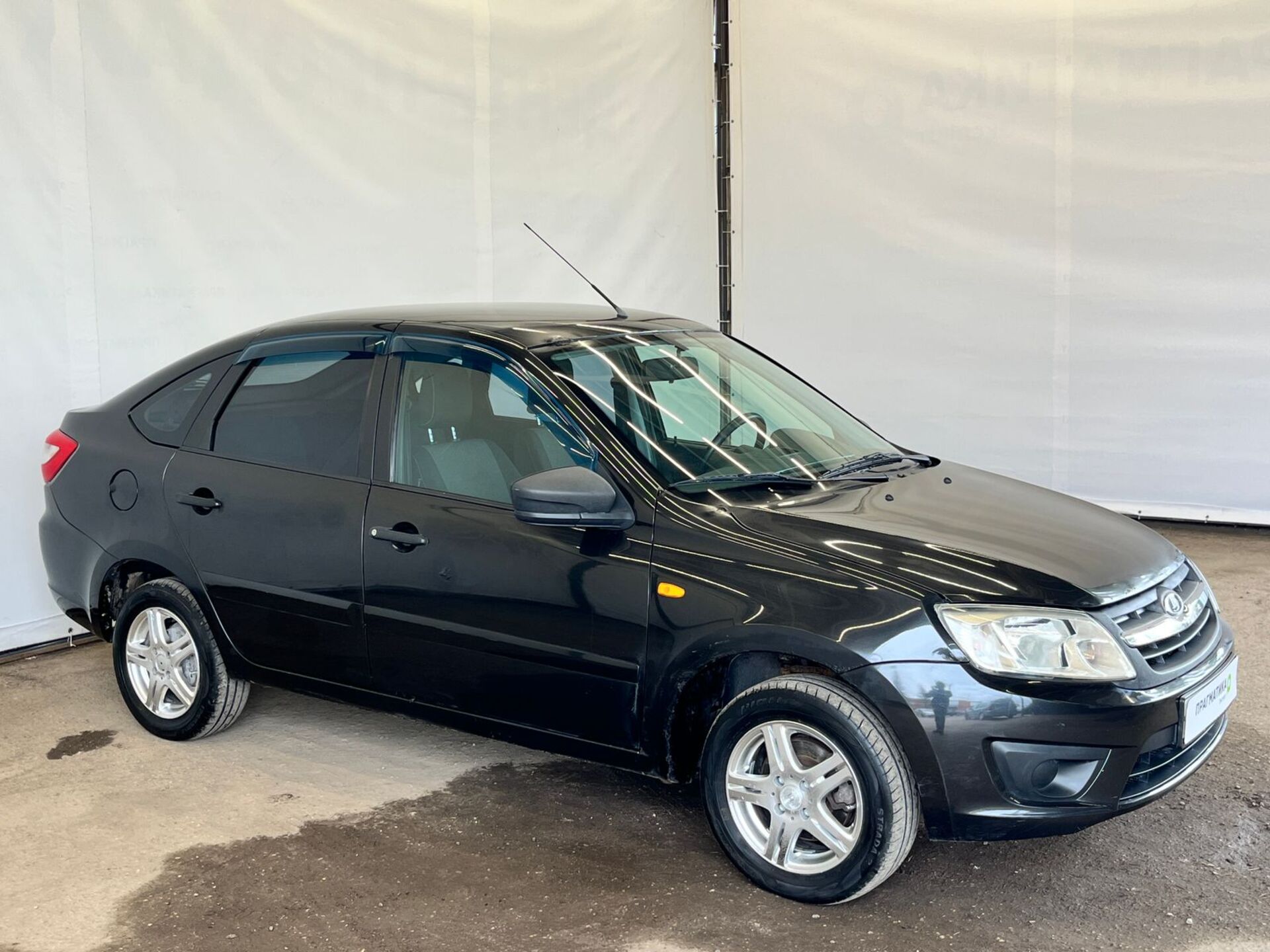 Lada Granta None 2015 г.в., 140 000 км.