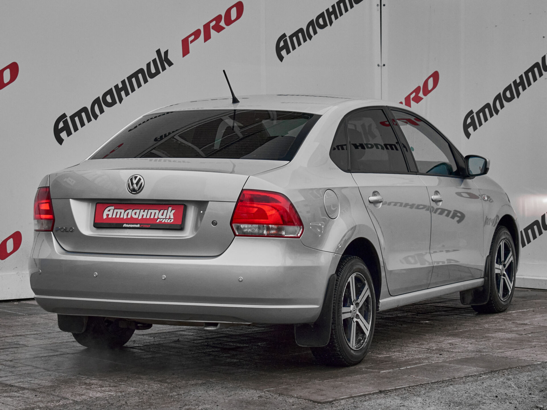 Купить Volkswagen Polo 1.6 AT (105 л.с.), 2015 в Екатеренбурге