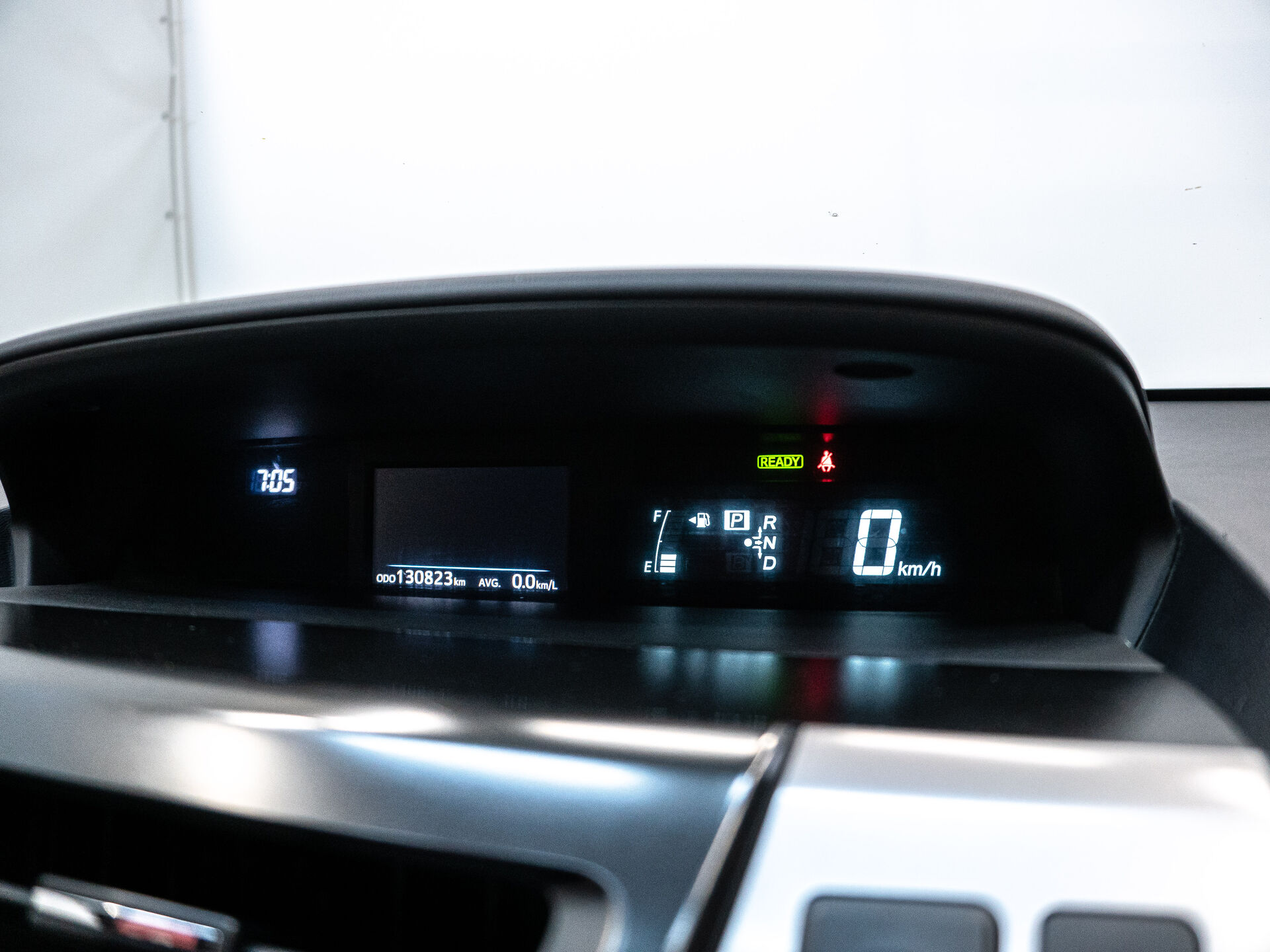 Toyota Prius Alpha 2015 12