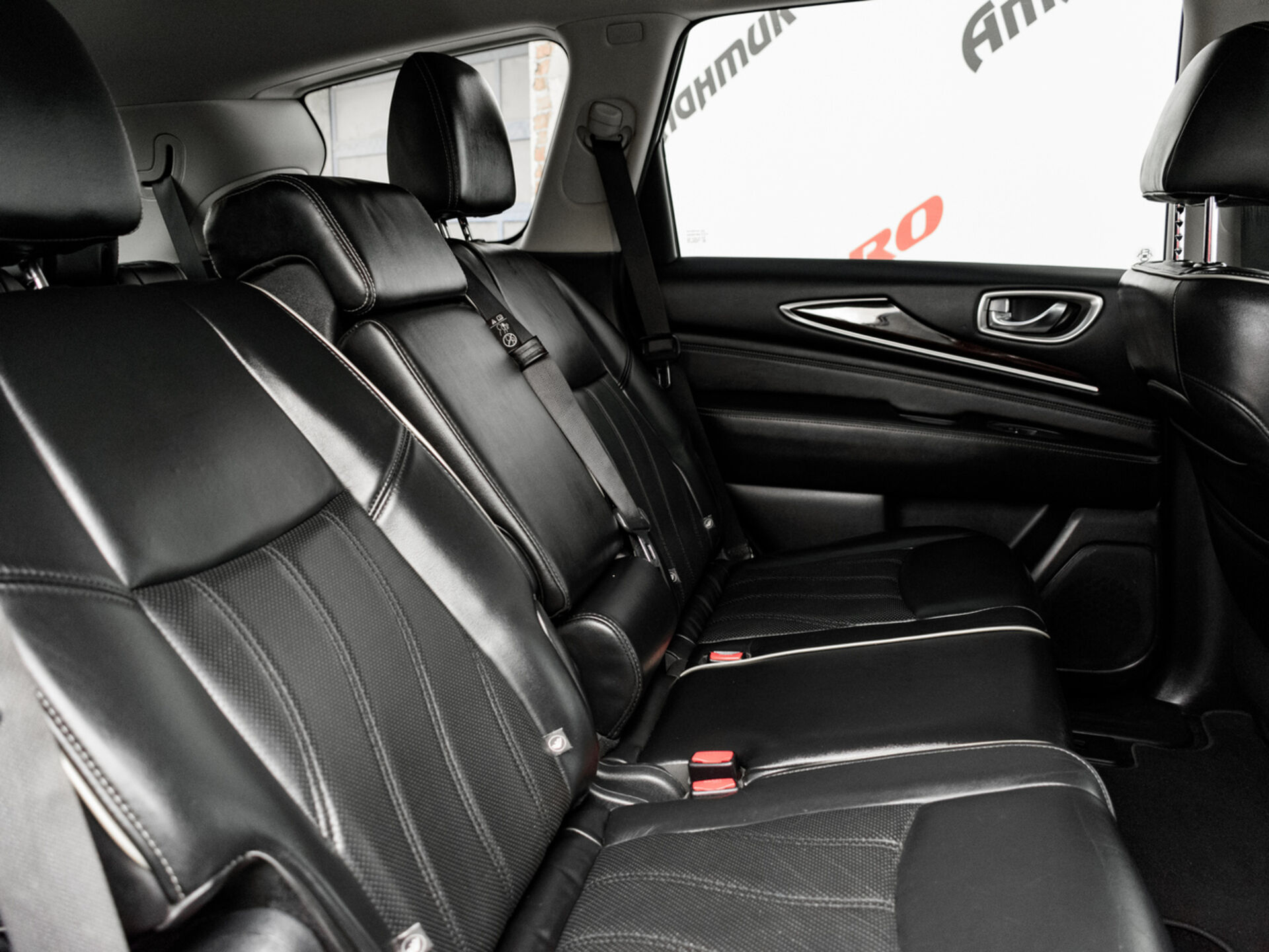 Купить Infiniti QX60 3.5 CVT (262 л.с.) 4WD, 2017 в Екатеренбурге