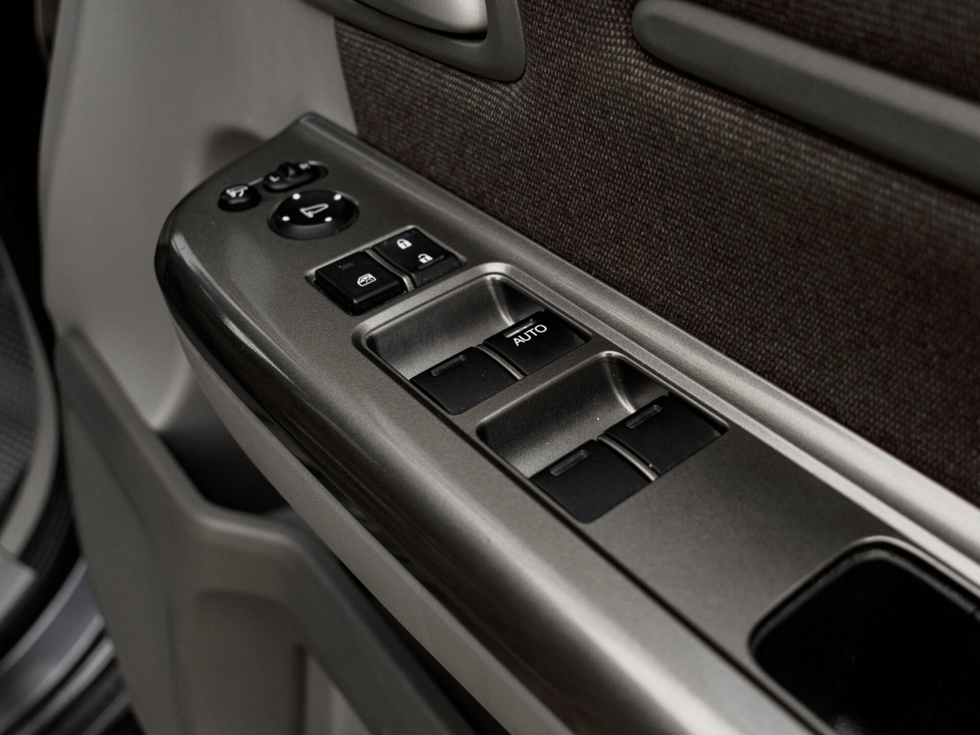 Купить Honda Stepwgn Spada 1.5 CVT (150 л.с.), 2018 в Екатеренбурге