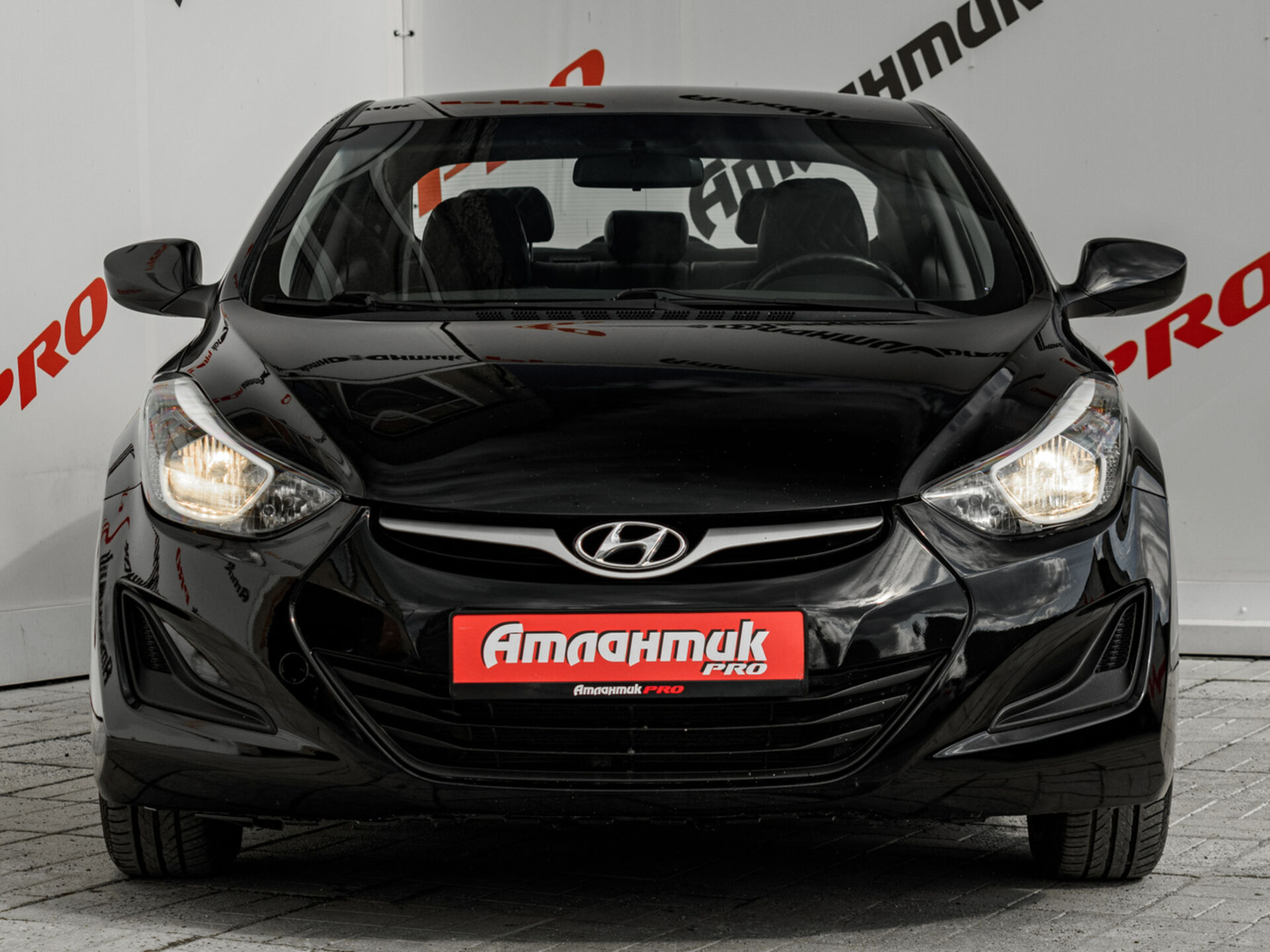 Купить Hyundai Elantra 1.6 MT (132 л.с.), 2015 в Екатеренбурге