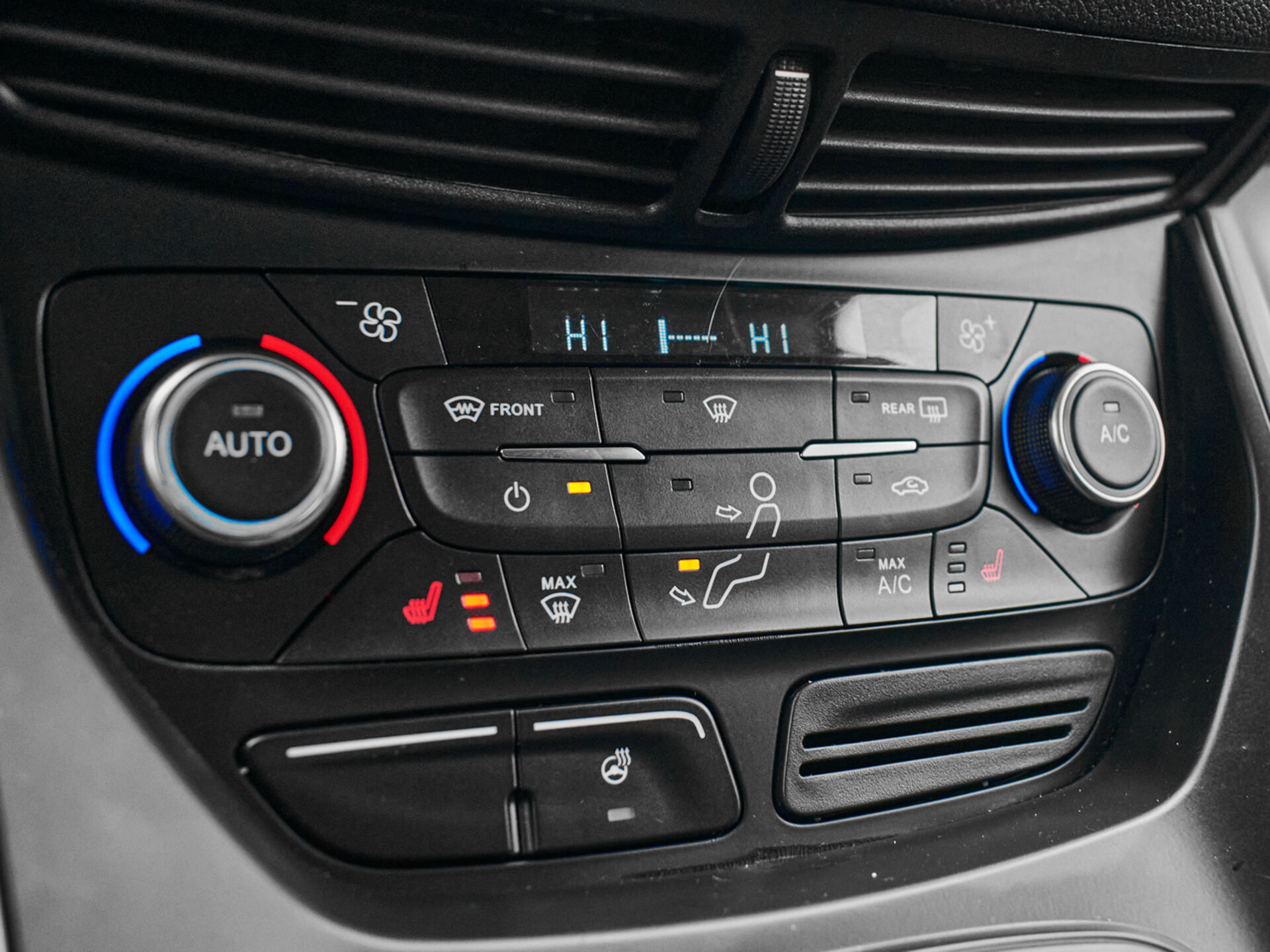 Купить Ford Kuga 2.5 AT (150 л.с.), 2018 в Екатеренбурге