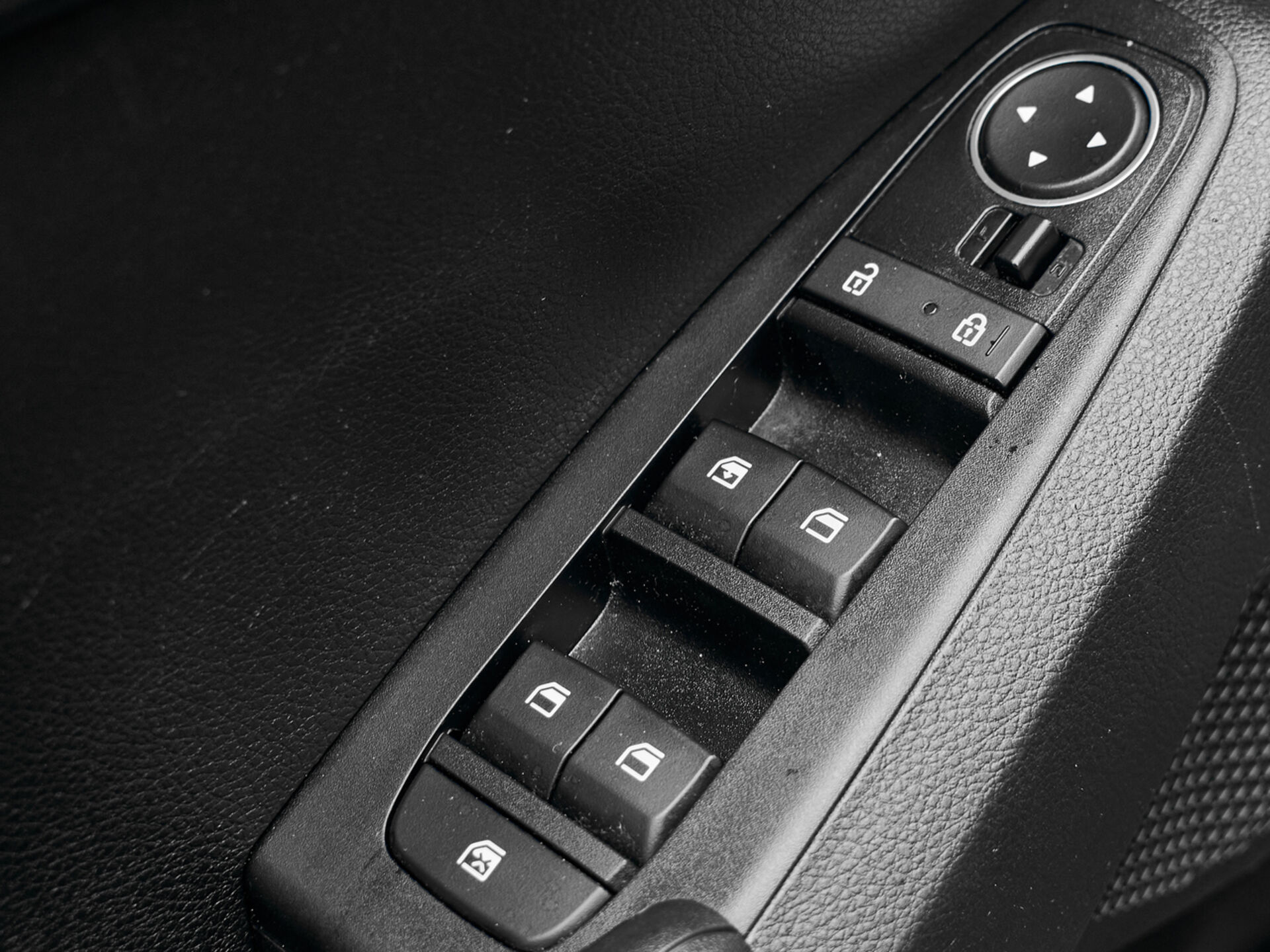 Купить Kia Seltos 1.6 AT (123 л.с.), 2020 в Екатеренбурге