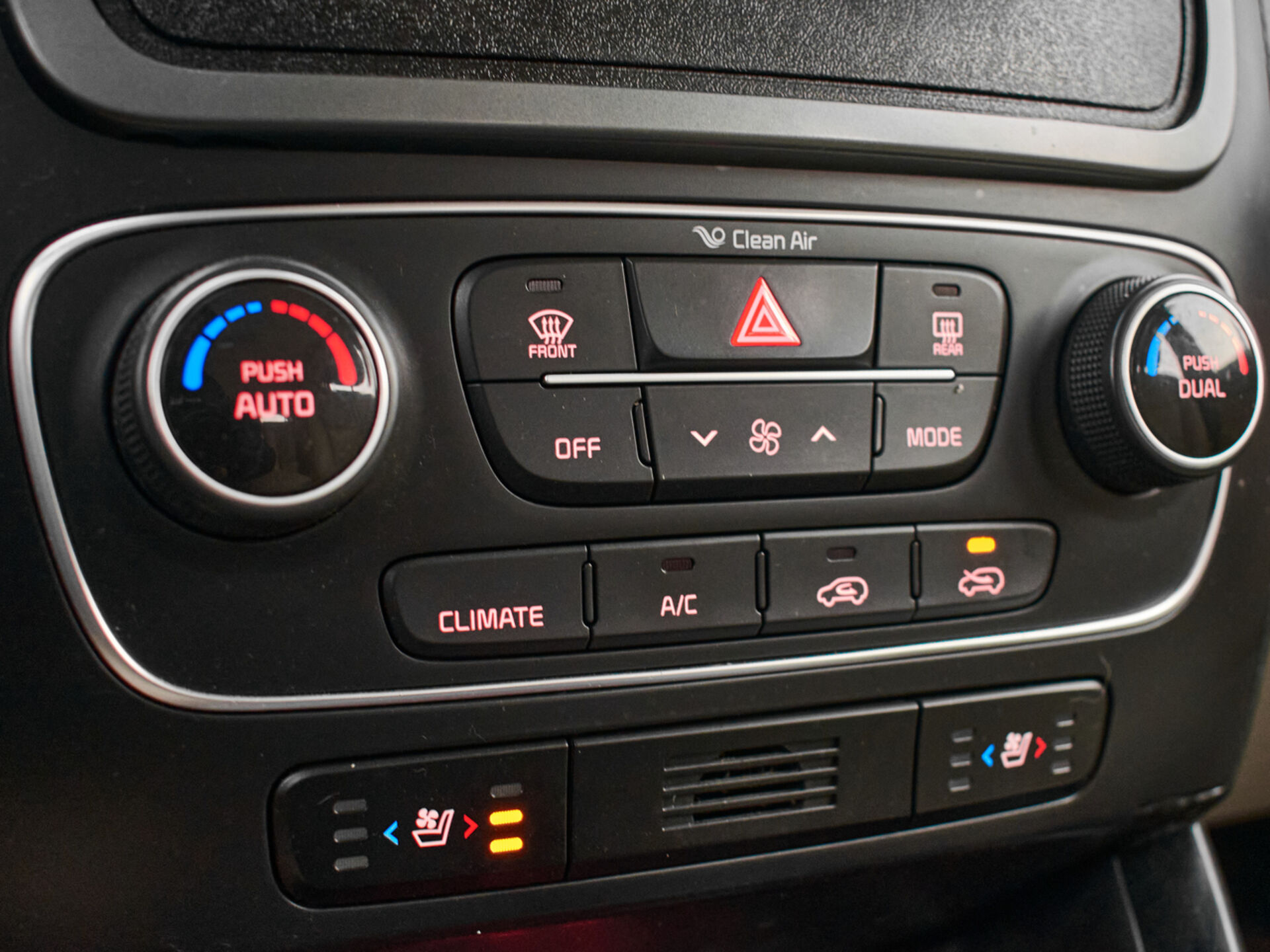 Купить Kia Sorento 2.4 AT (175 л.с.) 4WD, 2013 в Екатеренбурге