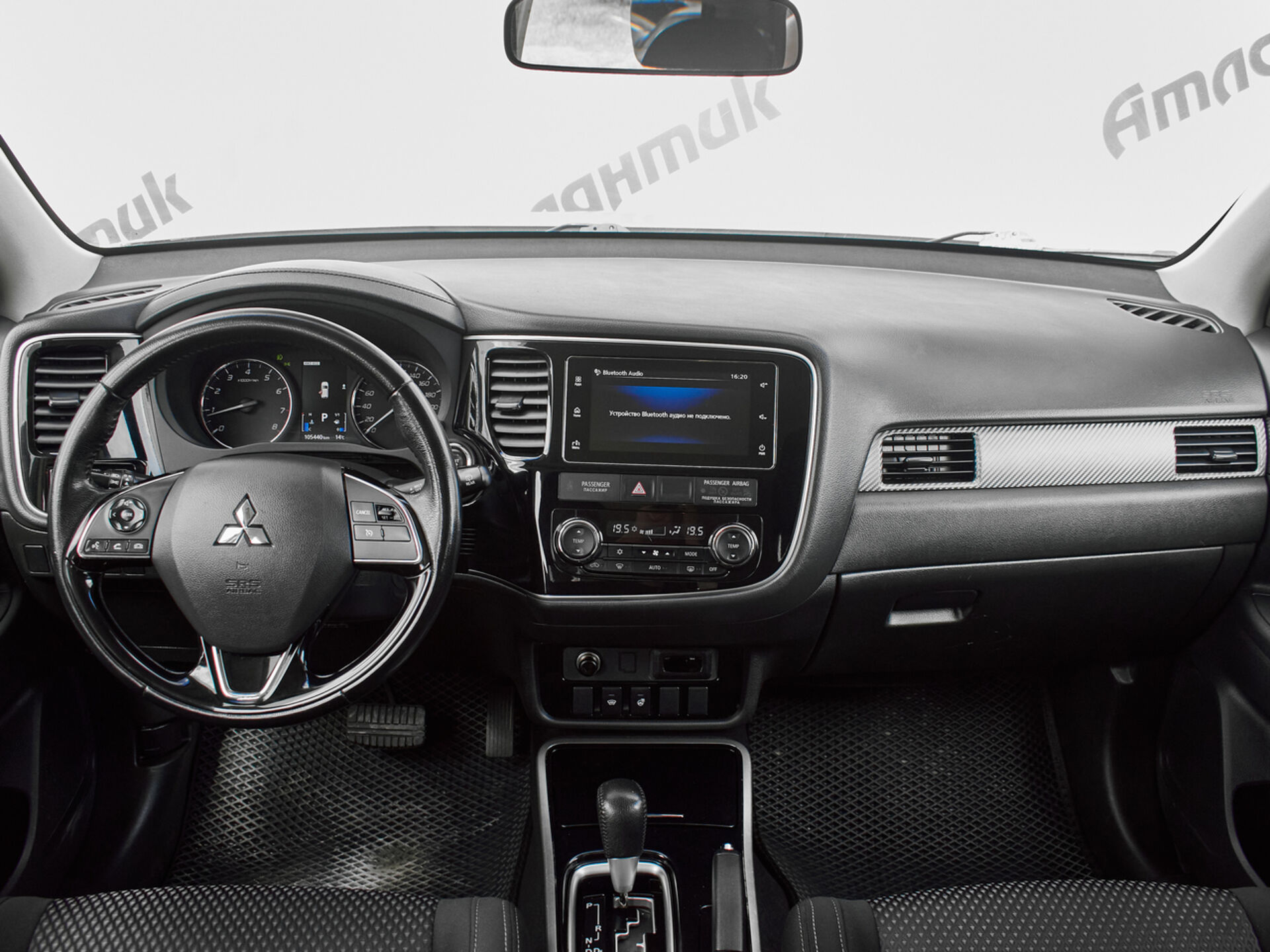 Купить Mitsubishi Outlander 2.0 CVT (146 л.с.) 4WD, 2017 в Екатеренбурге