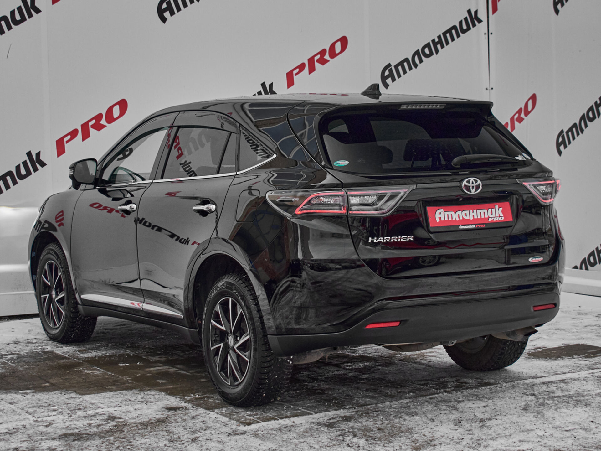 Купить Toyota Harrier 2.0 CVT (151 л.с.), 2017 в Екатеренбурге