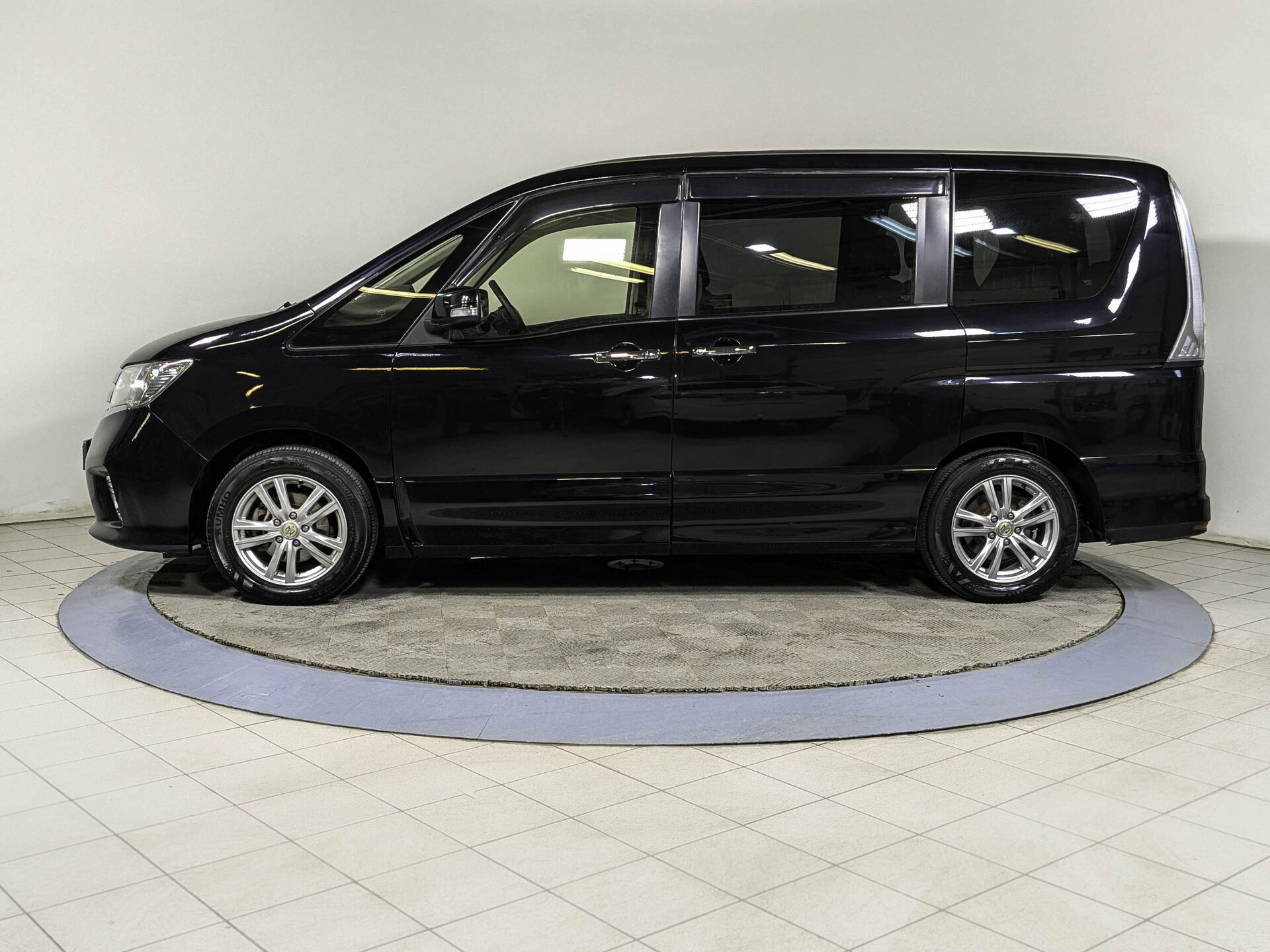 Nissan Serena Nissan Serena