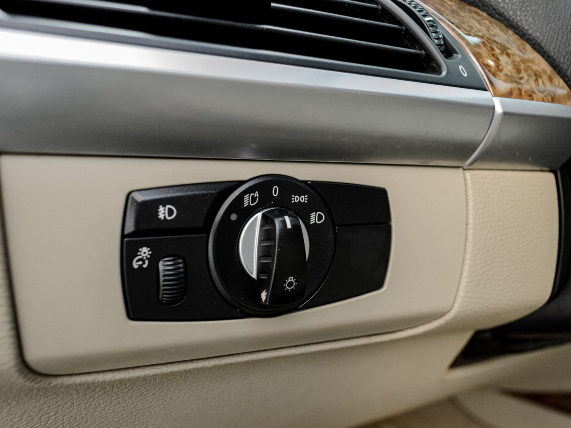 Купить BMW X5 30i 3.0 AT (264 л.с.) 4WD, 2009 в Екатеренбурге