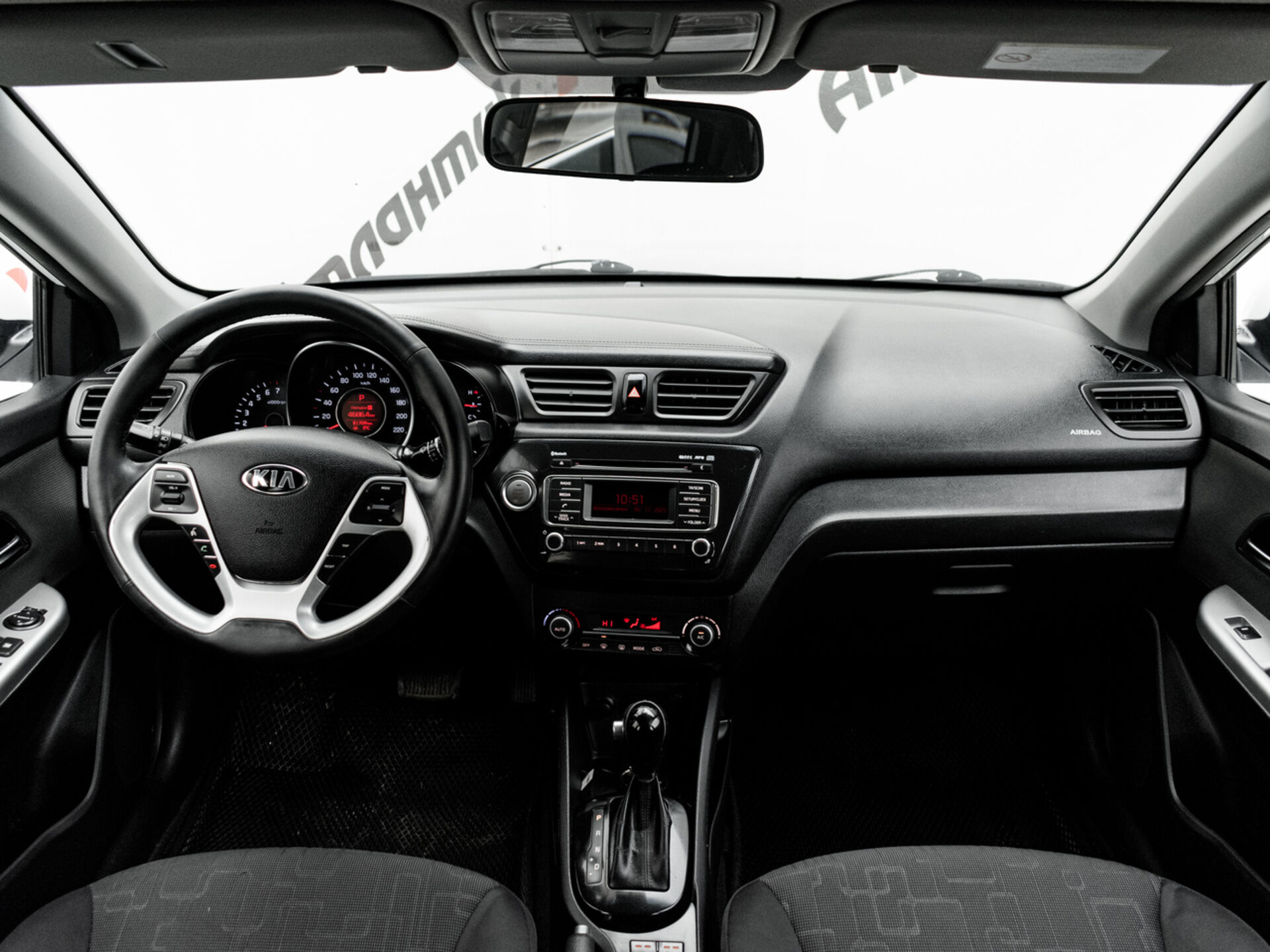 Купить Kia Rio 1.6 AT (123 л.с.), 2015 в Екатеренбурге
