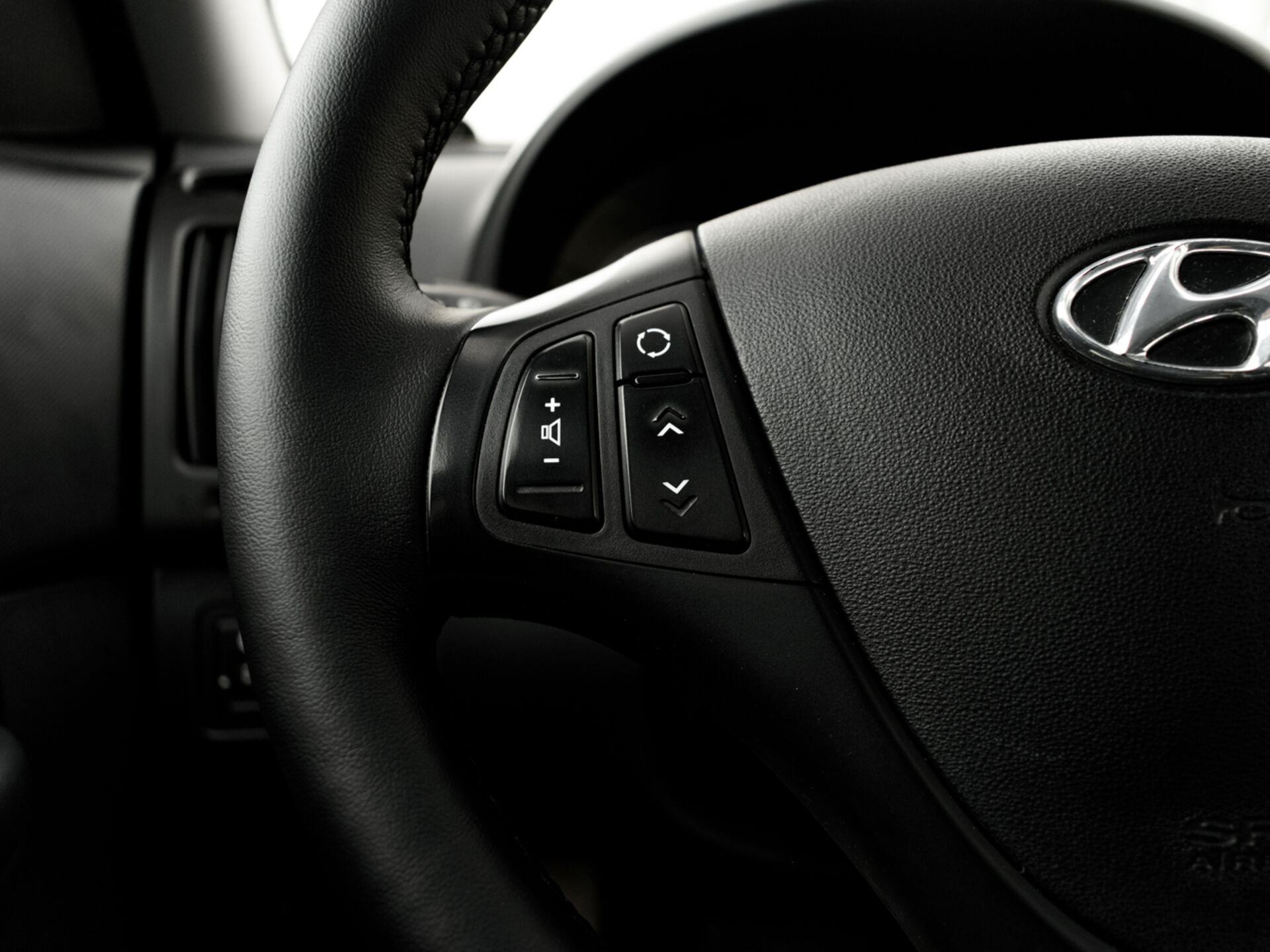 Купить Hyundai i30 1.6 AT (122 л.с.), 2010 в Екатеренбурге