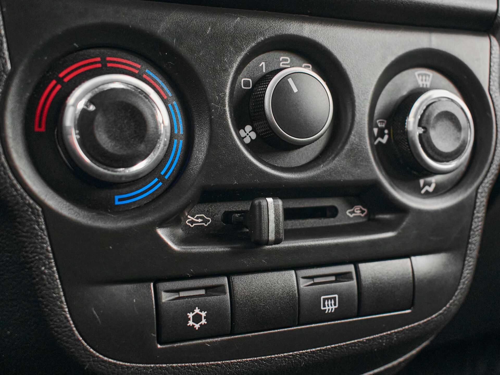 Купить Lada (ВАЗ) Granta 1.6 MT (106 л.с.), 2018 в Екатеренбурге