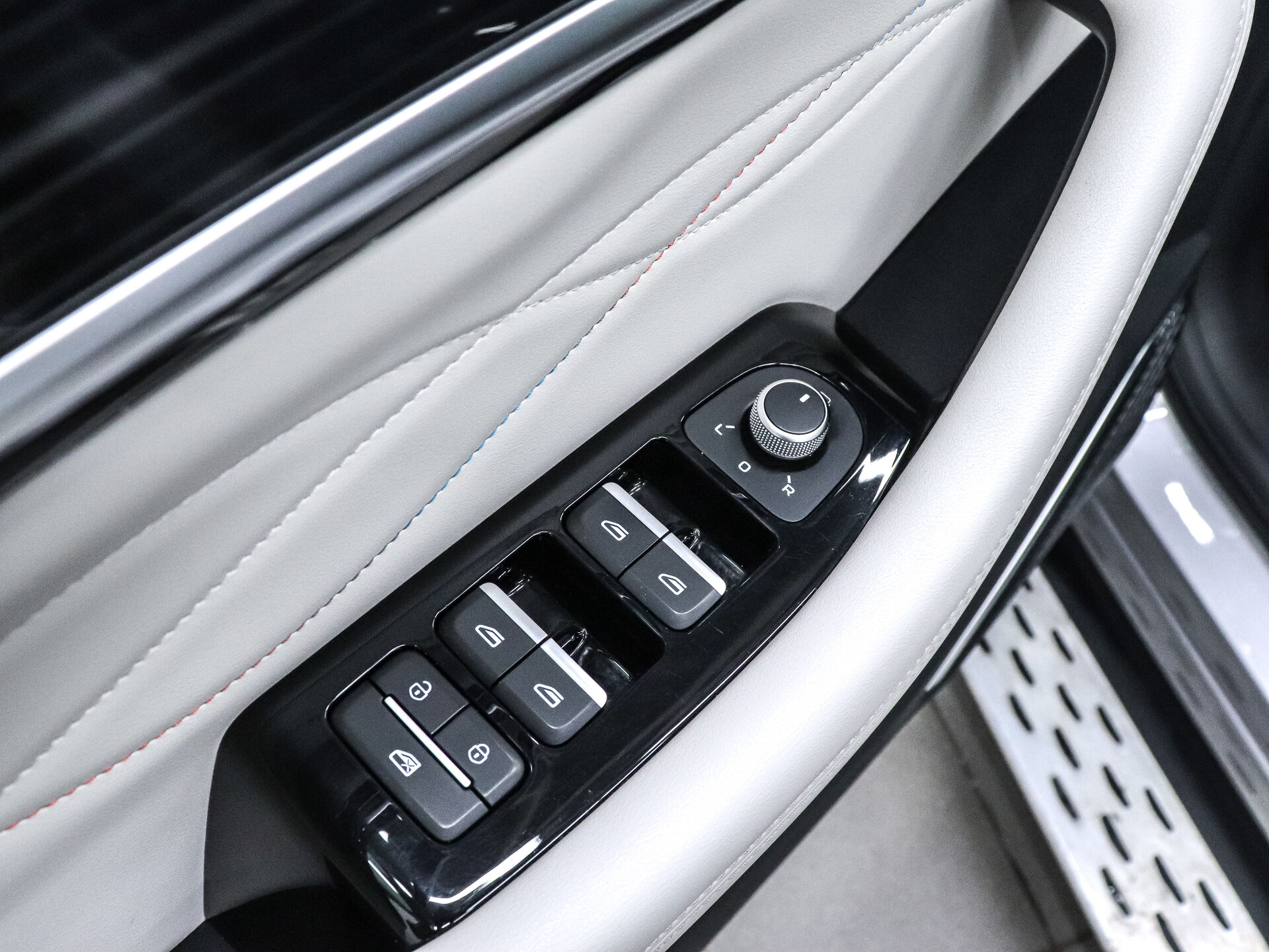 Geely Monjaro 2022 8