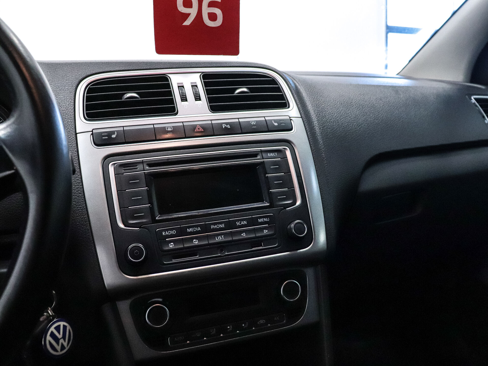 Volkswagen Polo 2015 13
