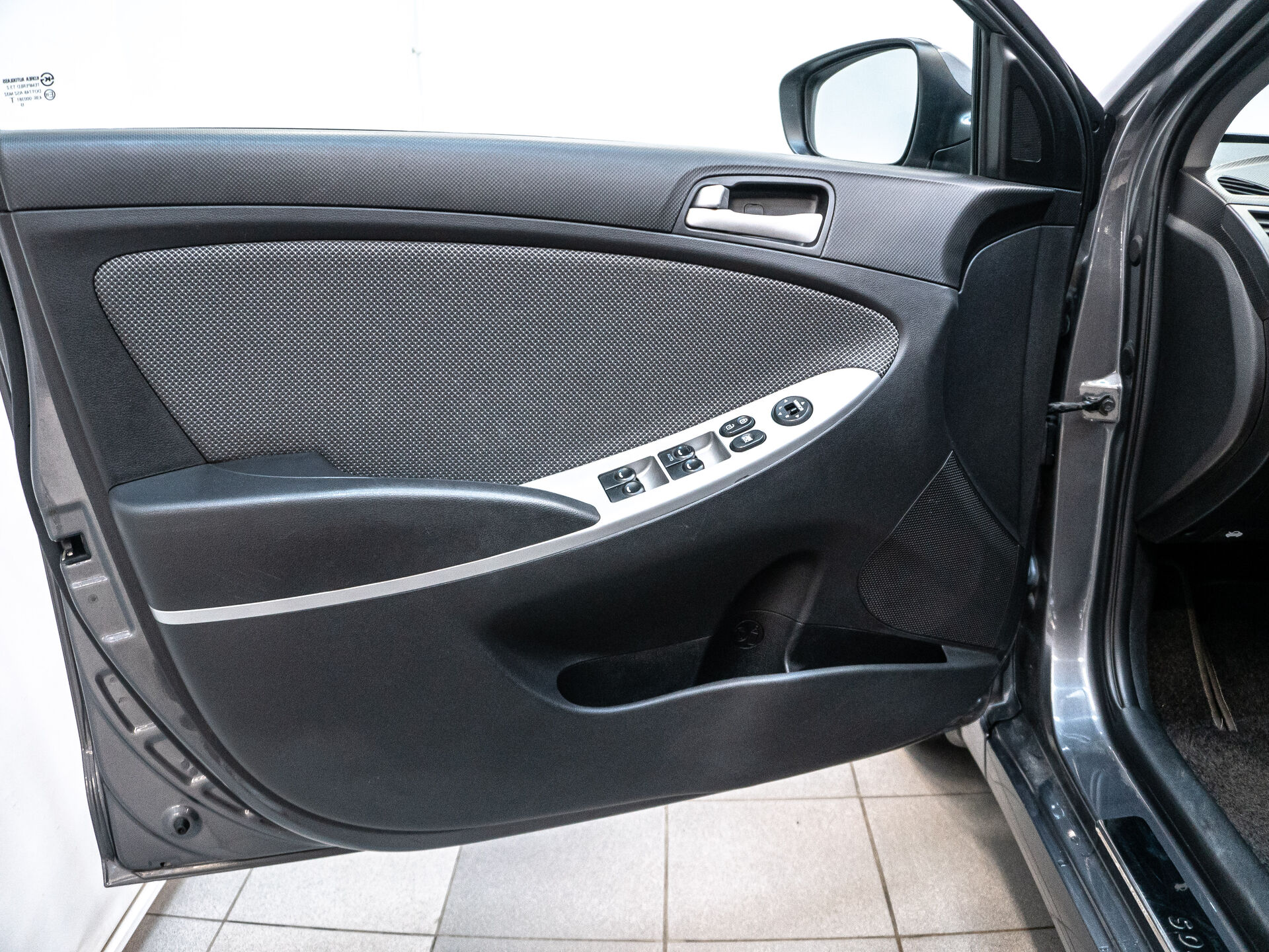 Hyundai Solaris 2014 6