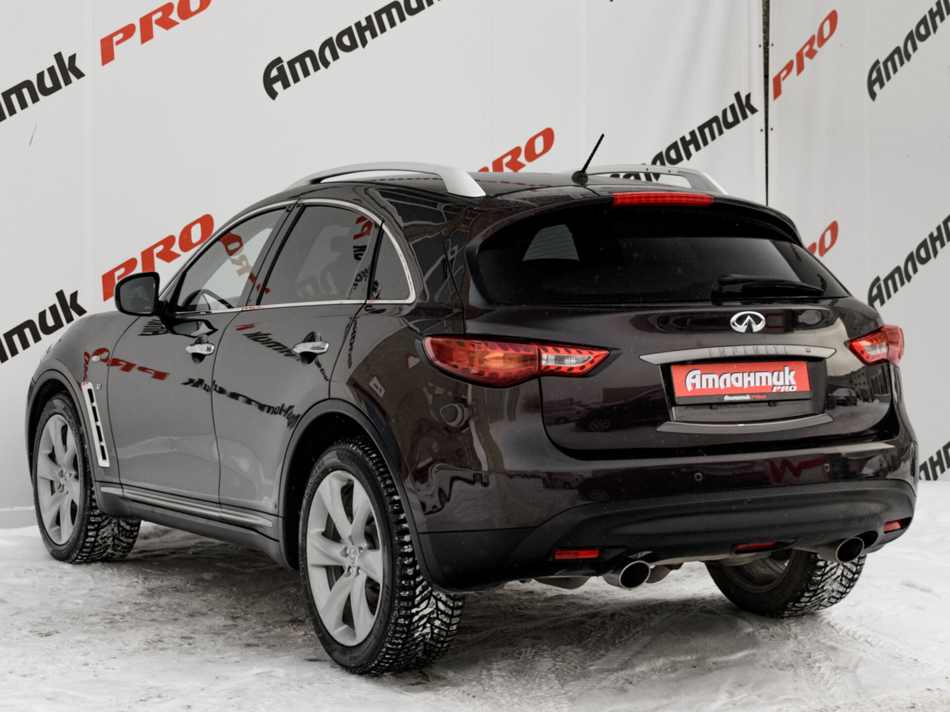 Купить Infiniti FX FX37 3.7 AT (333 л.с.) 4WD, 2010 в Екатеренбурге