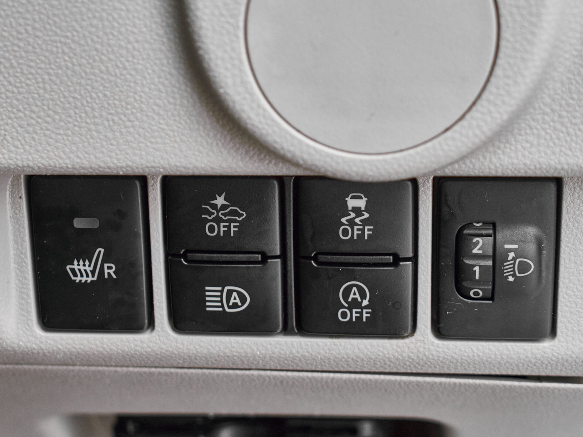 Купить Daihatsu Move 0.7 CVT (52 л.с.) 4WD, 2018 в Екатеренбурге