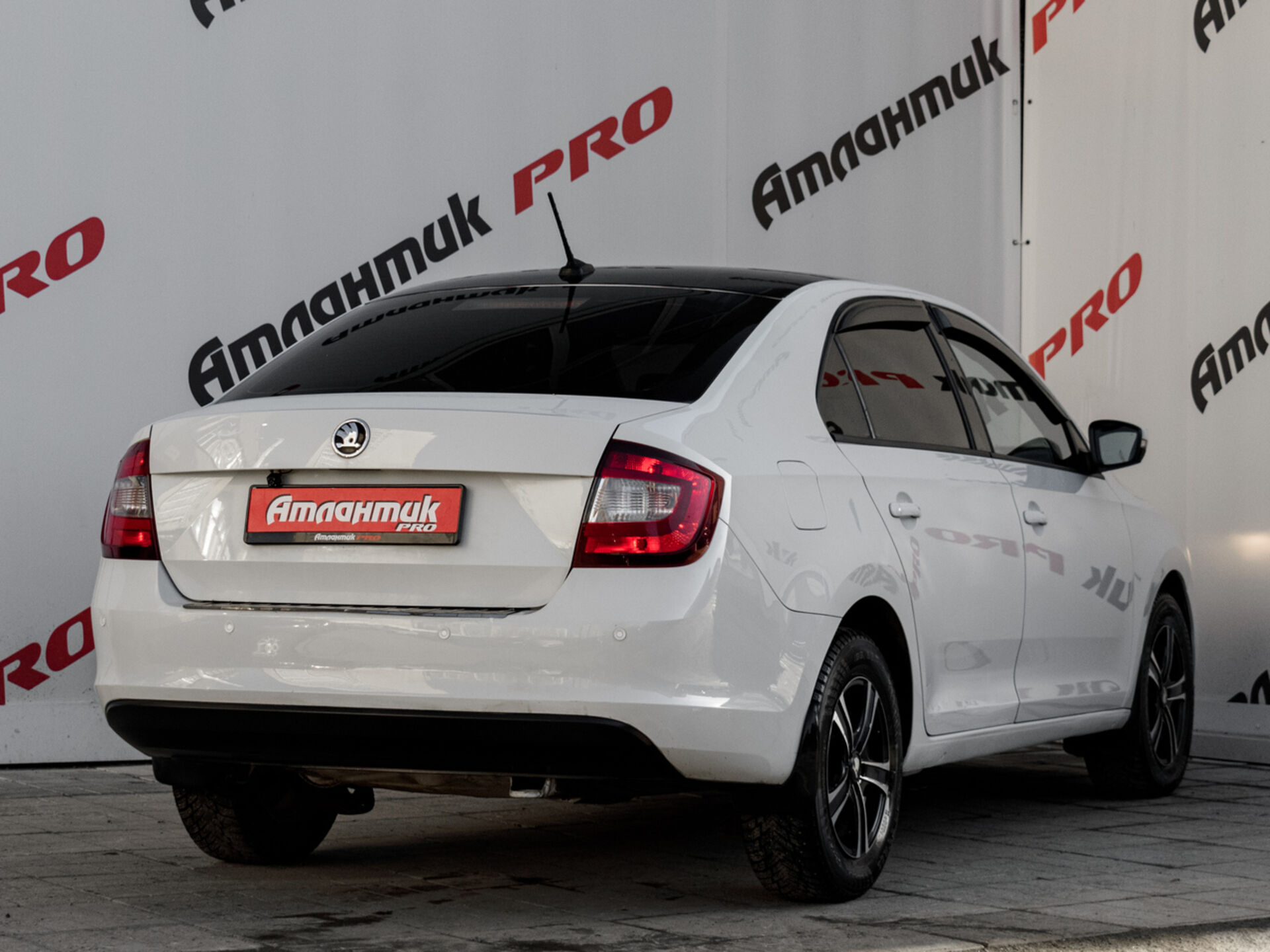 Купить Skoda Rapid 1.6 AT (110 л.с.), 2017 в Екатеренбурге