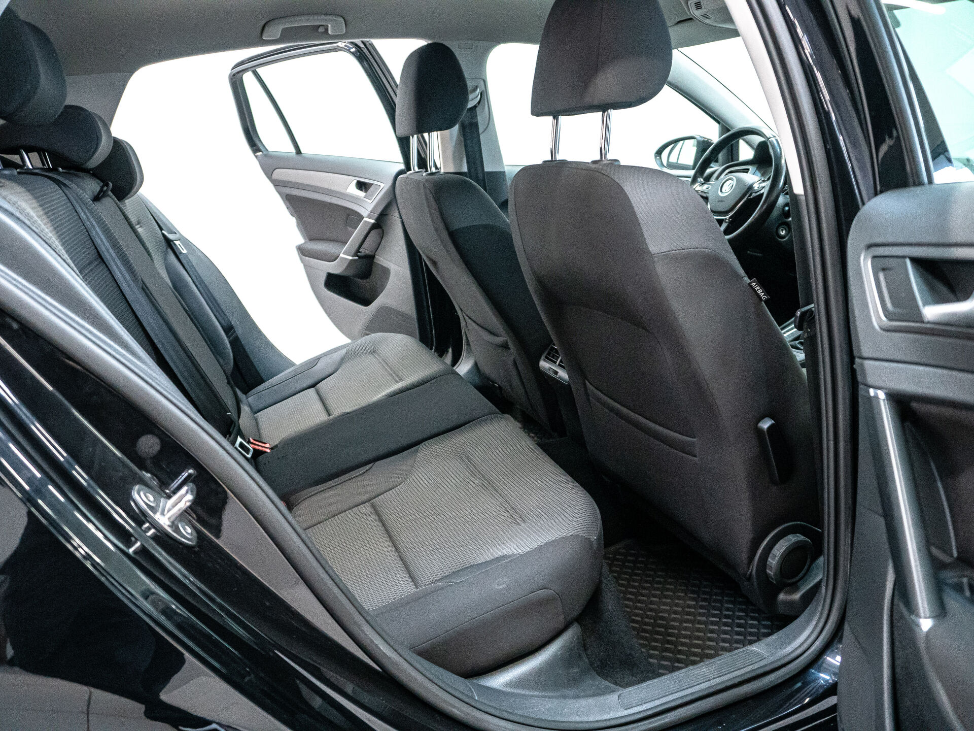 Volkswagen Golf 2012 23