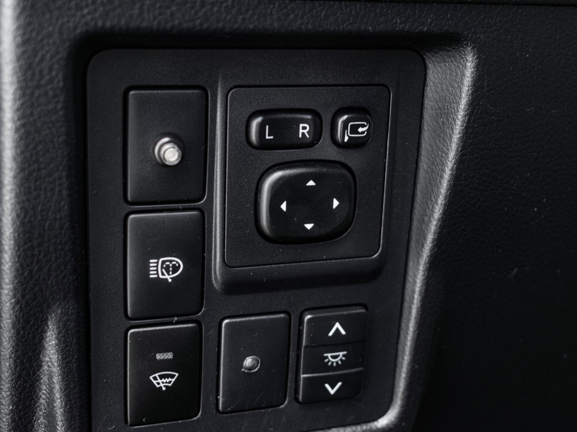 Купить Toyota Land Cruiser Prado 4.0 AT (282 л.с.) 4WD, 2010 в Екатеренбурге