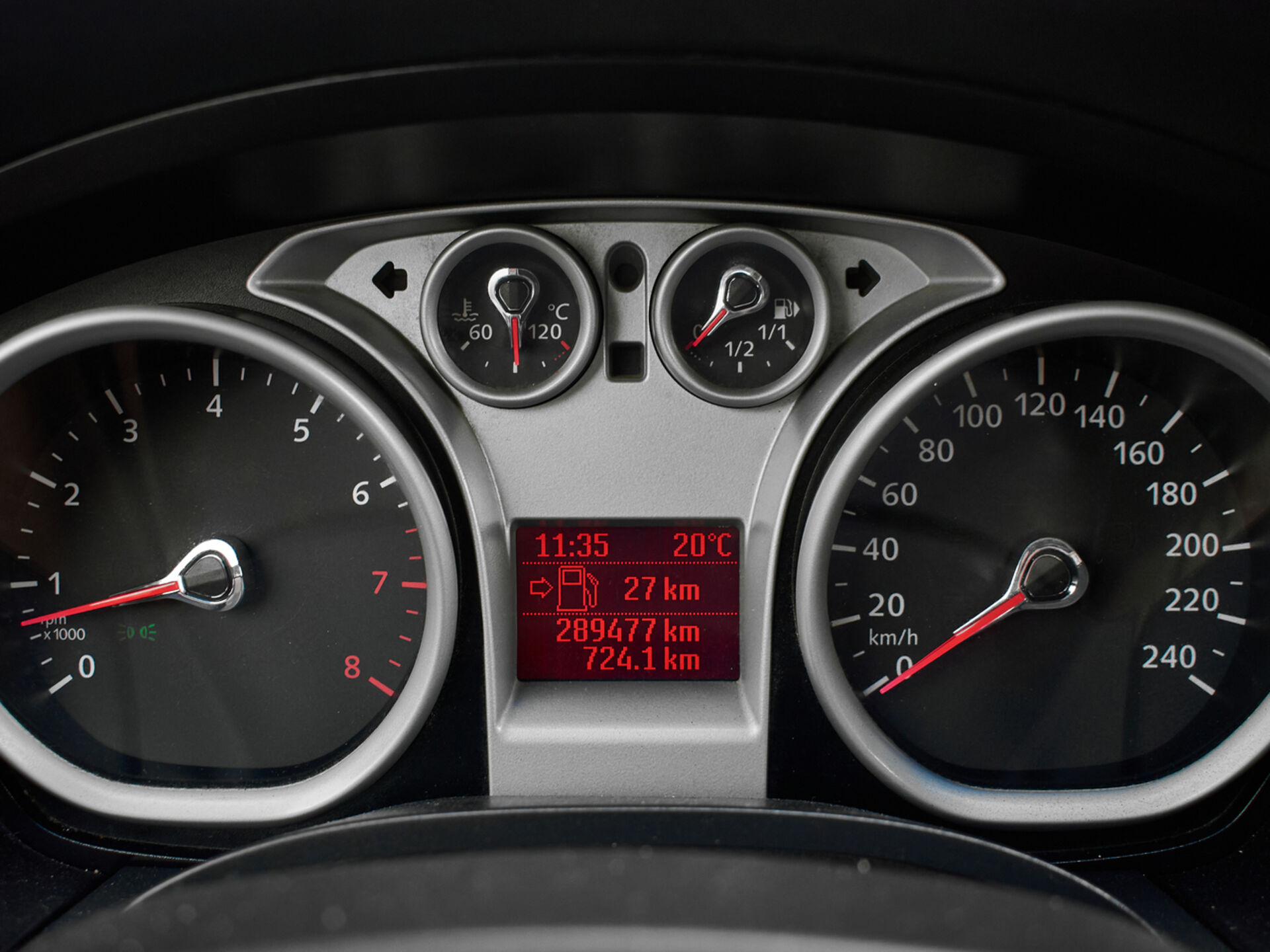 Купить Ford Focus 2.0 MT (145 л.с.), 2010 в Екатеренбурге