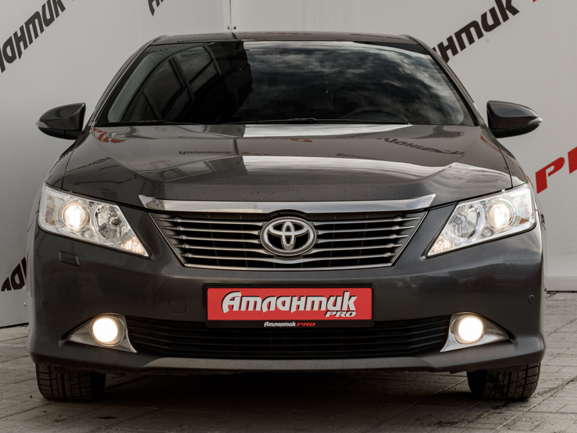 Купить Toyota Camry 2.5 AT (181 л.с.), 2013 в Екатеренбурге
