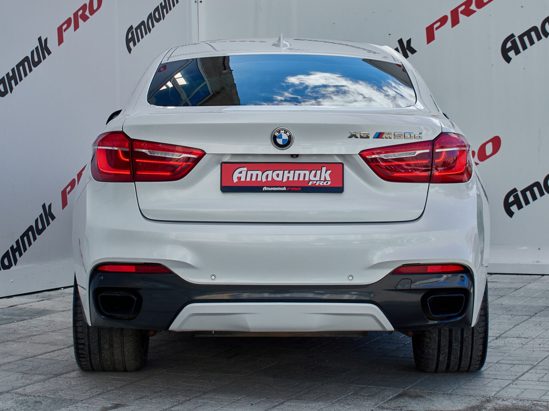 Купить BMW X6 40d 3.0d AT (313 л.с.) 4WD, 2016 в Екатеренбурге