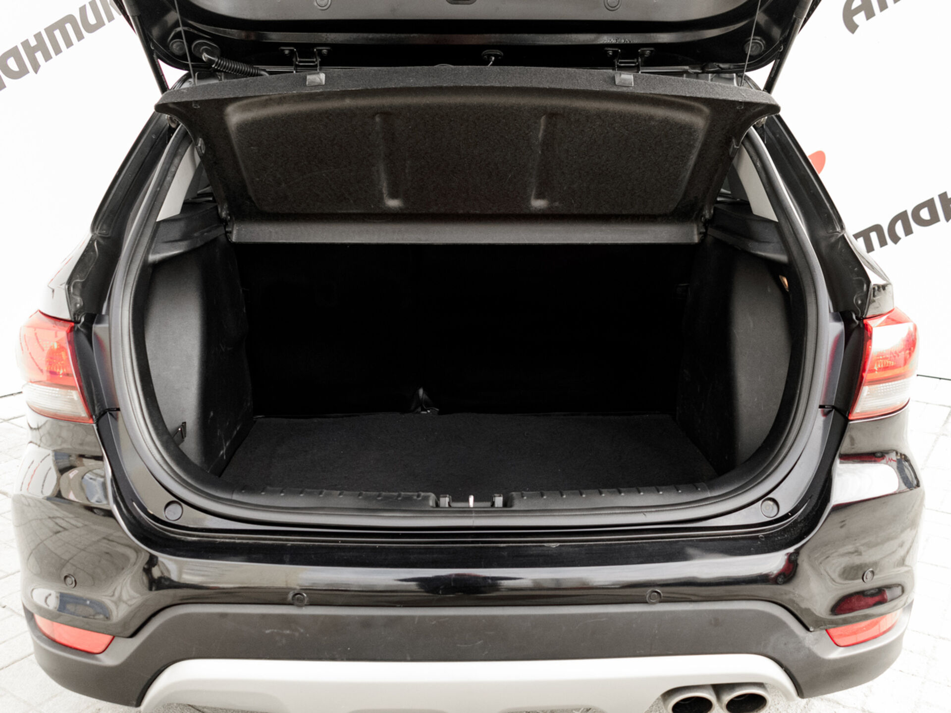 Купить Kia Rio X-Line 1.6 AT (123 л.с.), 2017 в Екатеренбурге