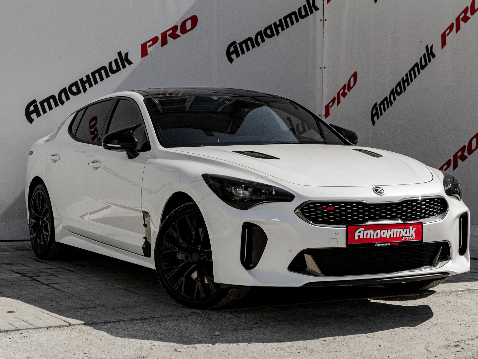 Купить Kia Stinger 2.0 AT (247 л.с.) 4WD, 2018 в Екатеренбурге