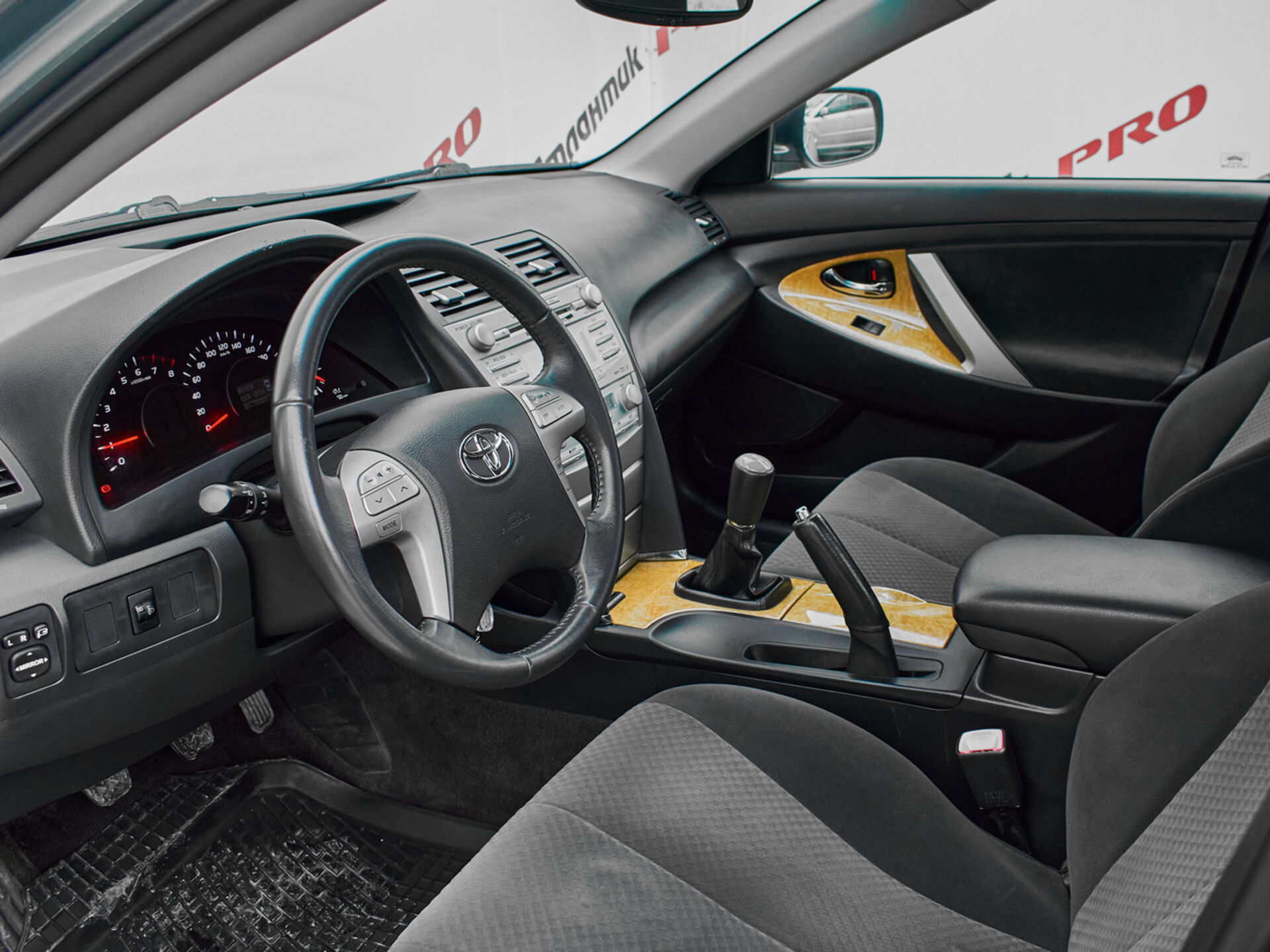 Купить Toyota Camry 2.4 MT (167 л.с.), 2007 в Екатеренбурге