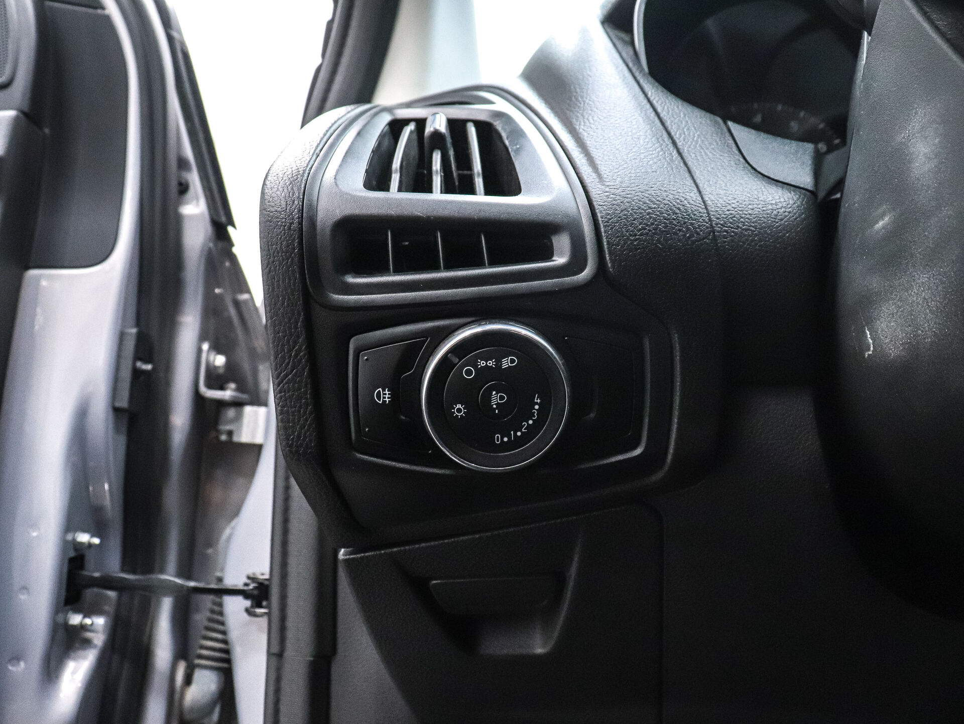Ford Focus 2011 9