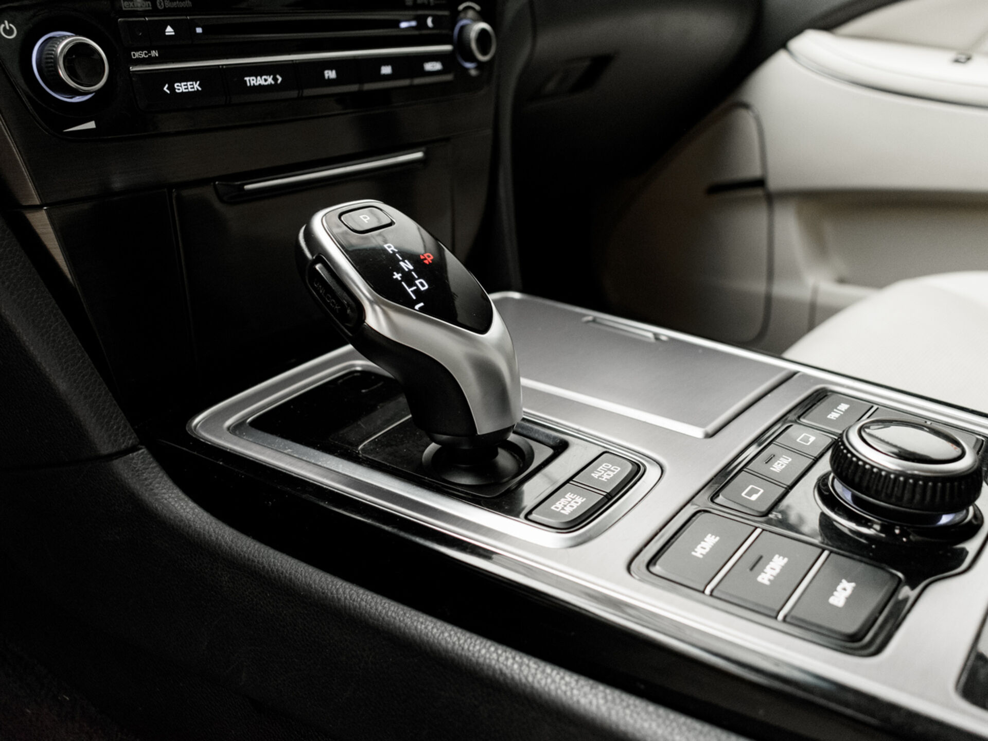 Купить Hyundai Equus 5.0 AT (430 л.с.), 2015 в Екатеренбурге