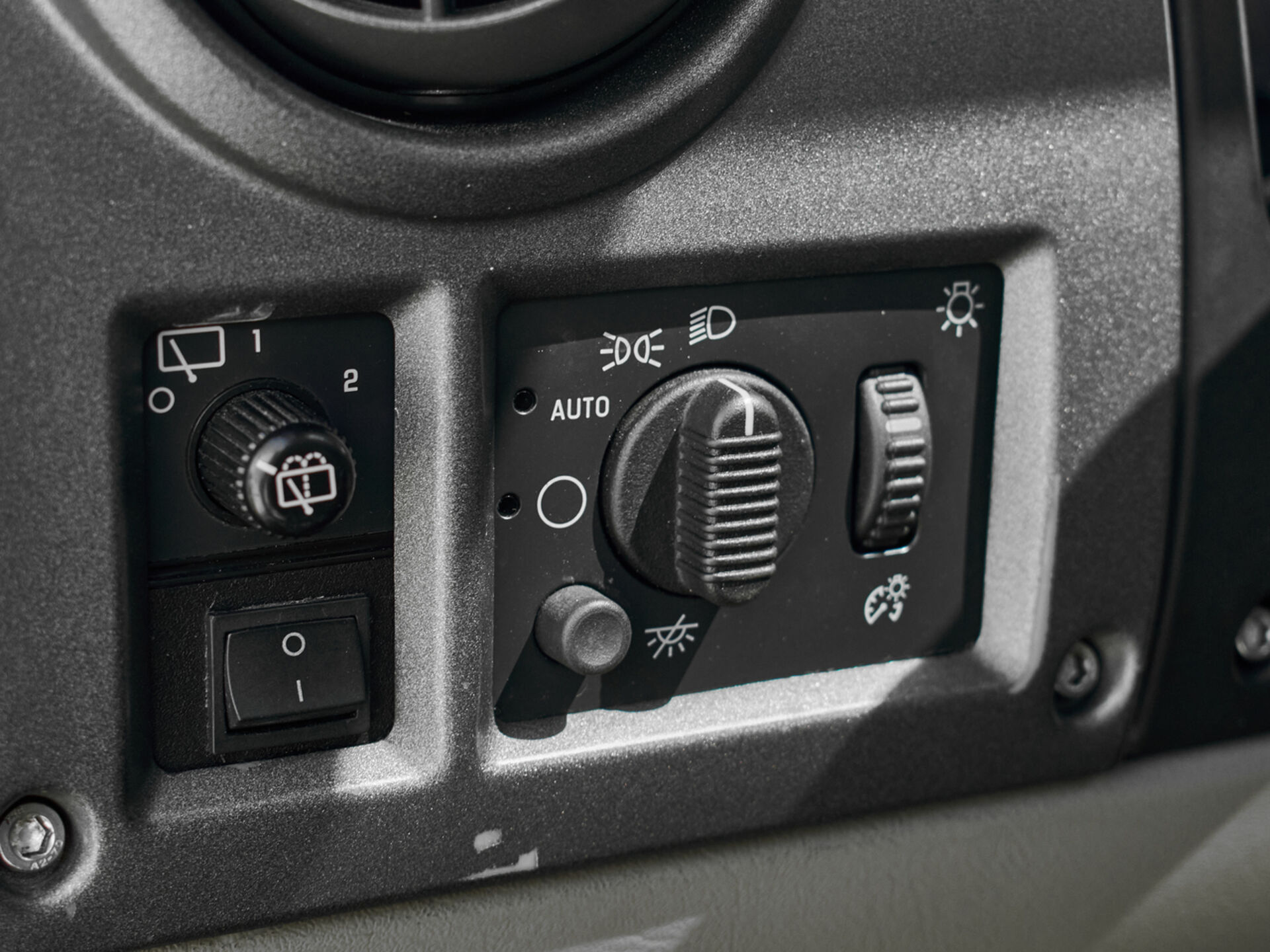 Купить Hummer H2 6.0 AT (315 л.с.) 4WD, 2003 в Екатеренбурге