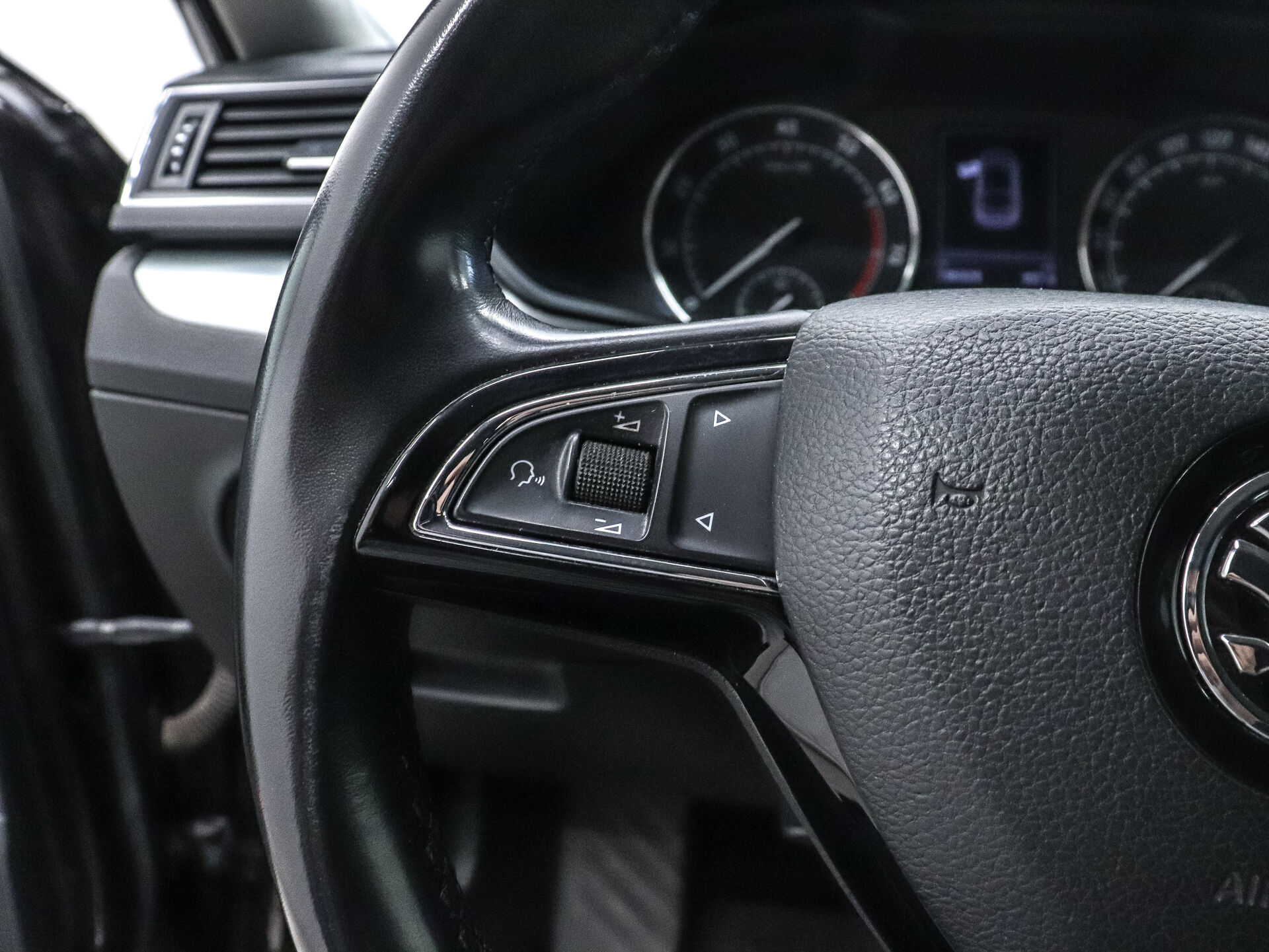 Skoda Superb 2018 12