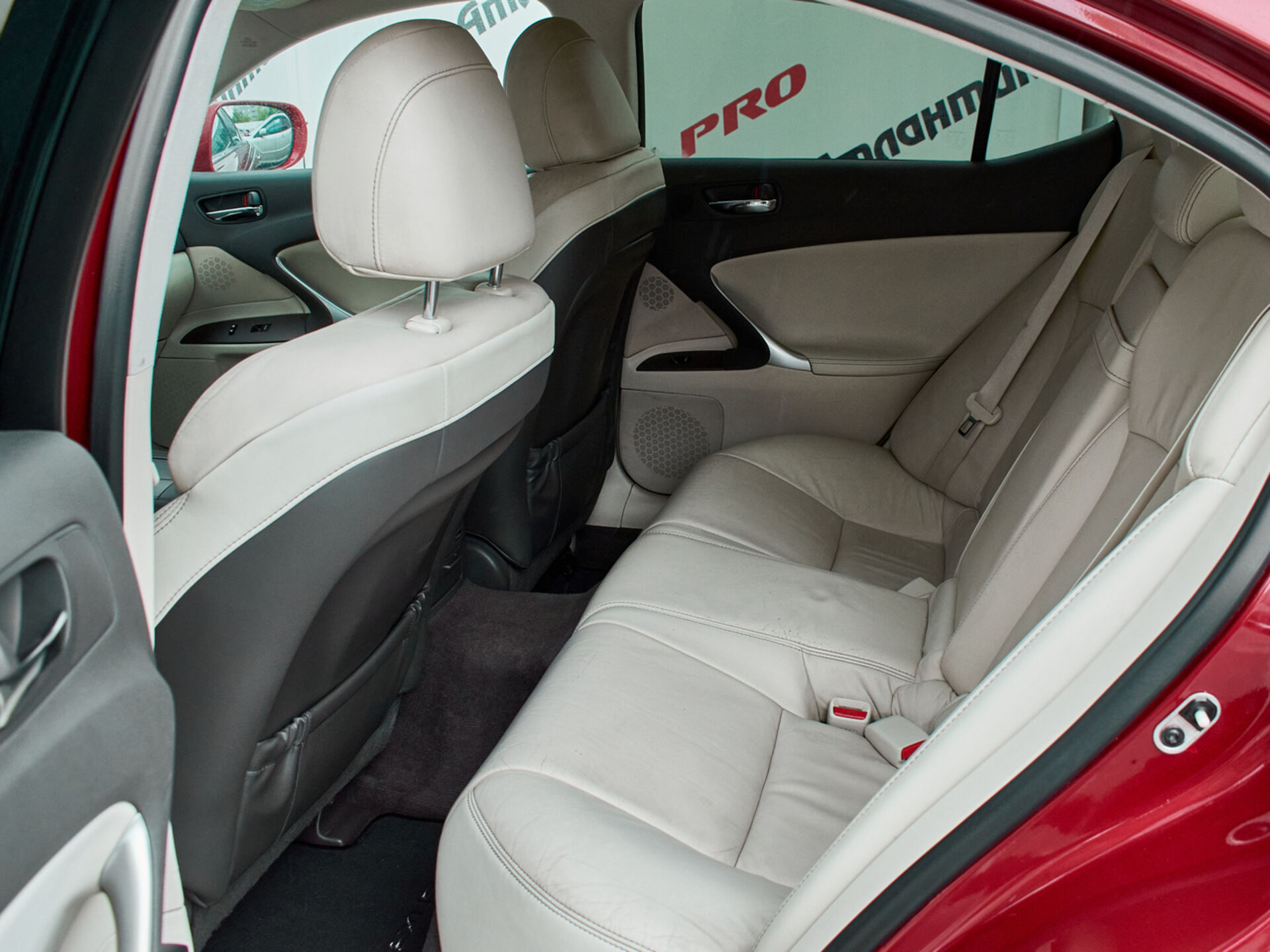 Купить Lexus IS 250 2.5 AT (208 л.с.), 2010 в Екатеренбурге