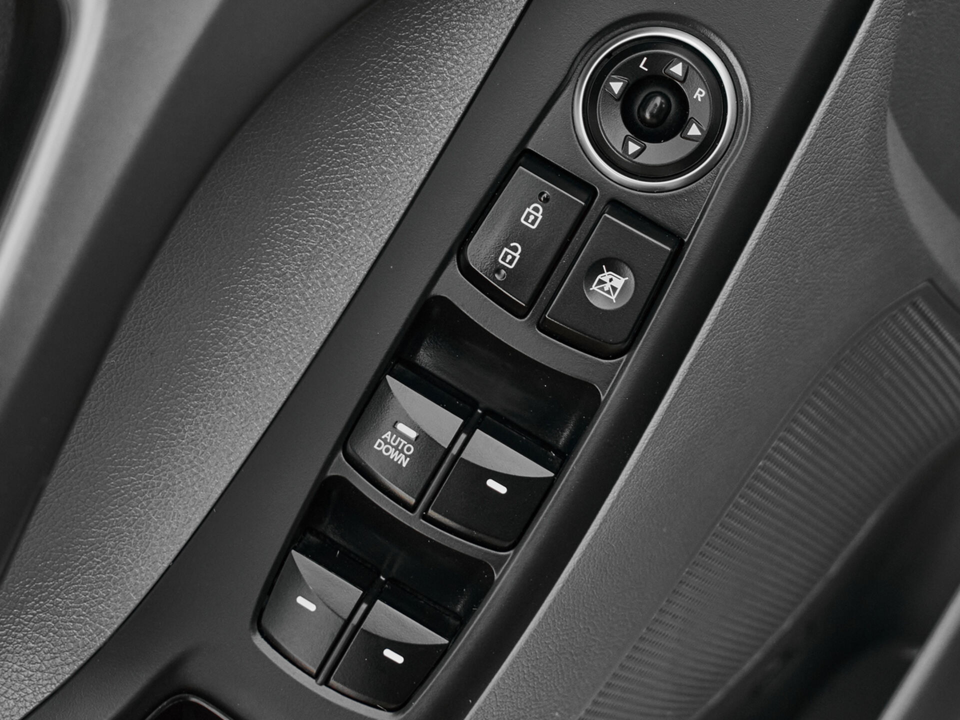 Купить Hyundai Elantra 1.6 AT (132 л.с.), 2015 в Екатеренбурге