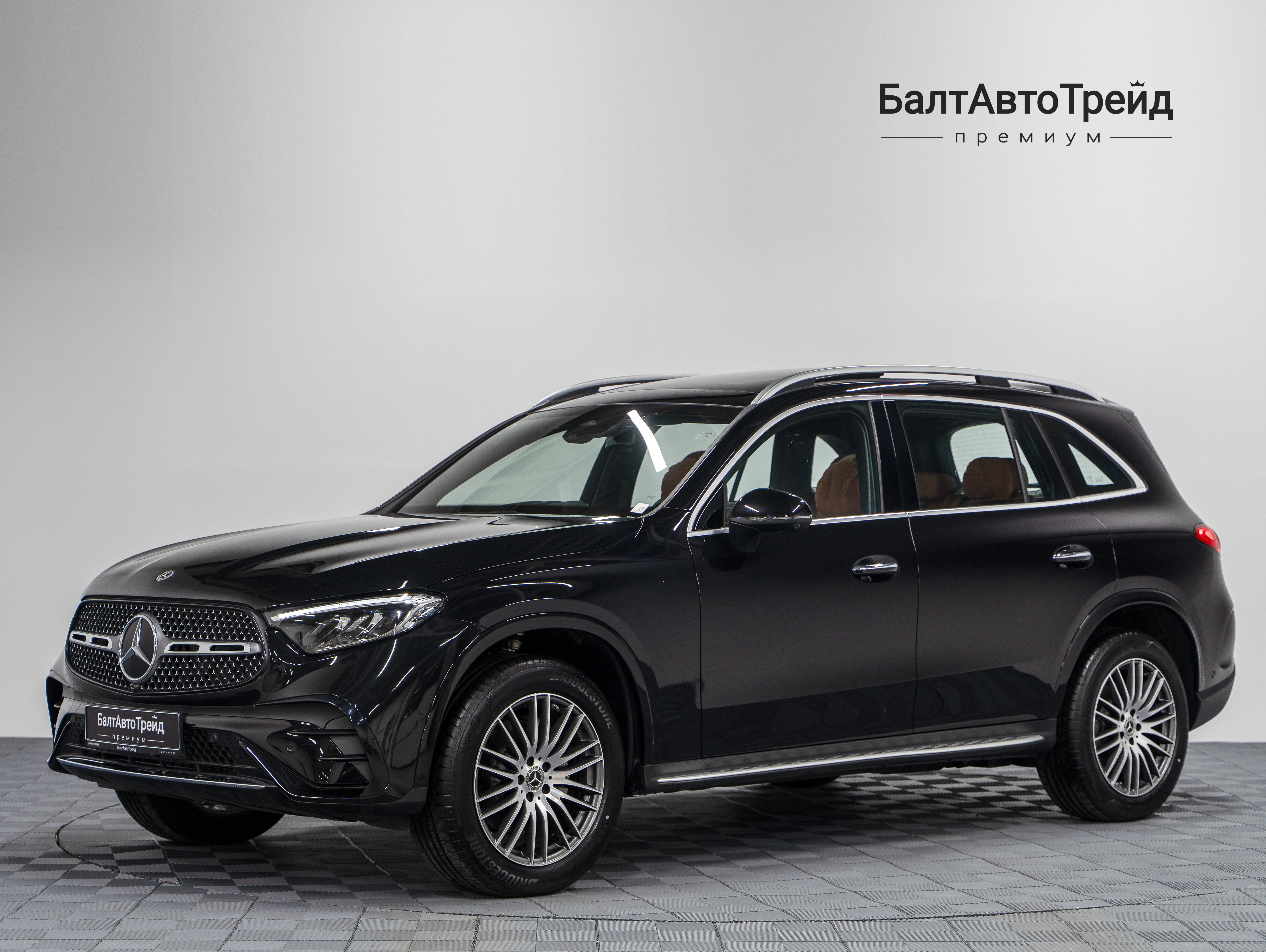 Автомобиль Mercedes-Benz GLC 300 L 2.0 AT (258 л.с.) 4WD - 1