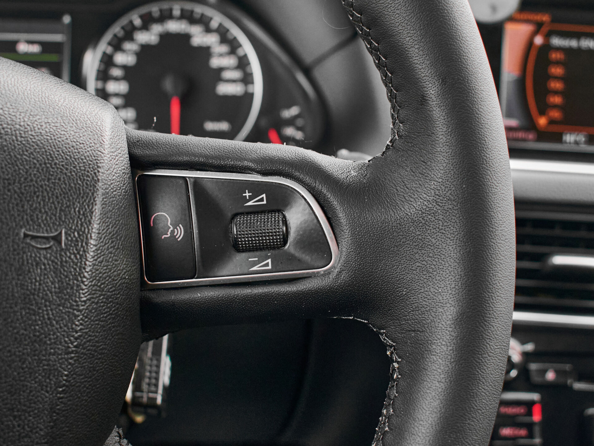 Купить Audi Q5 clean diesel 2.0d AMT (170 л.с.) 4WD, 2012 в Екатеренбурге