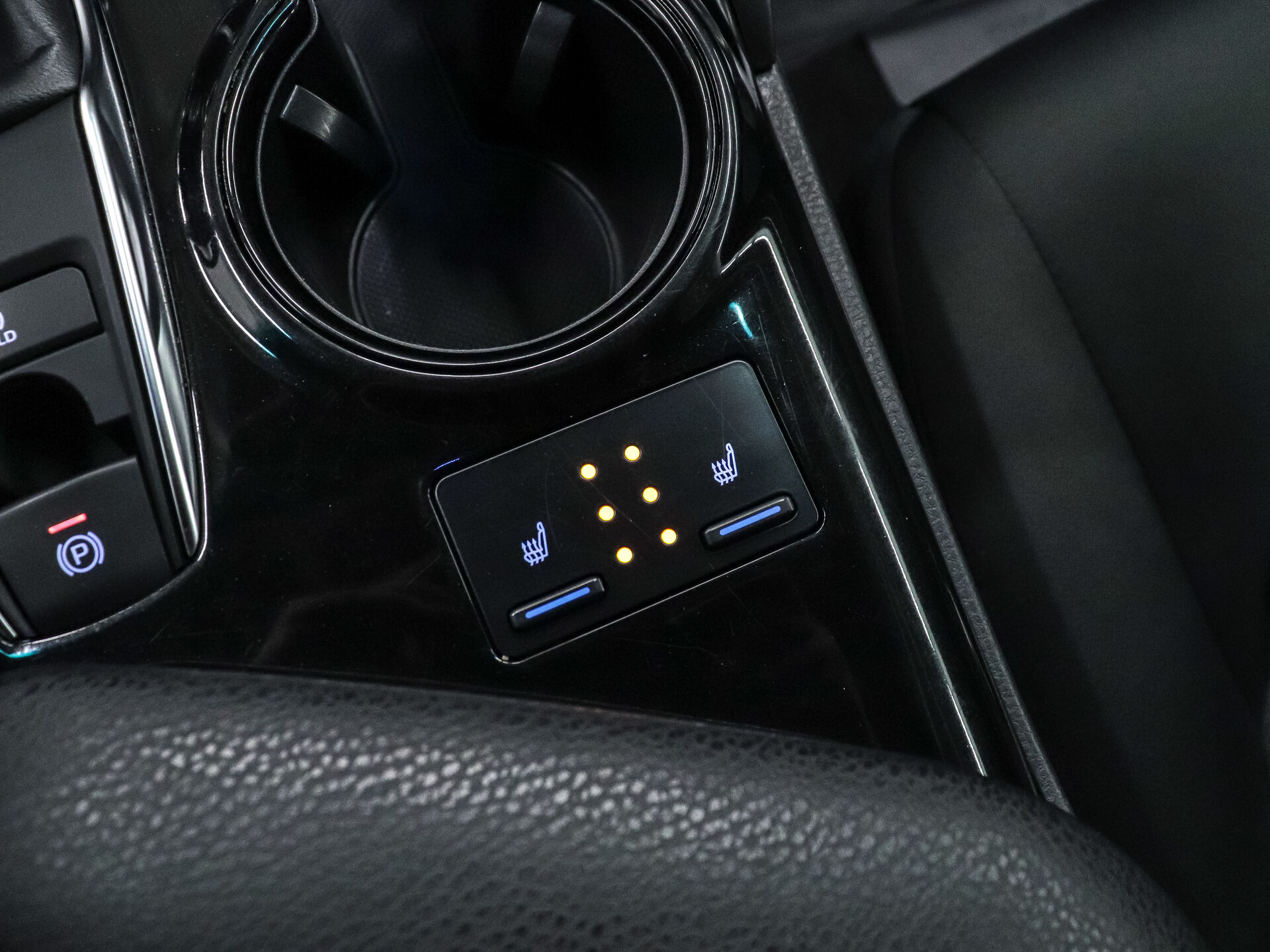Toyota Camry 2019 19