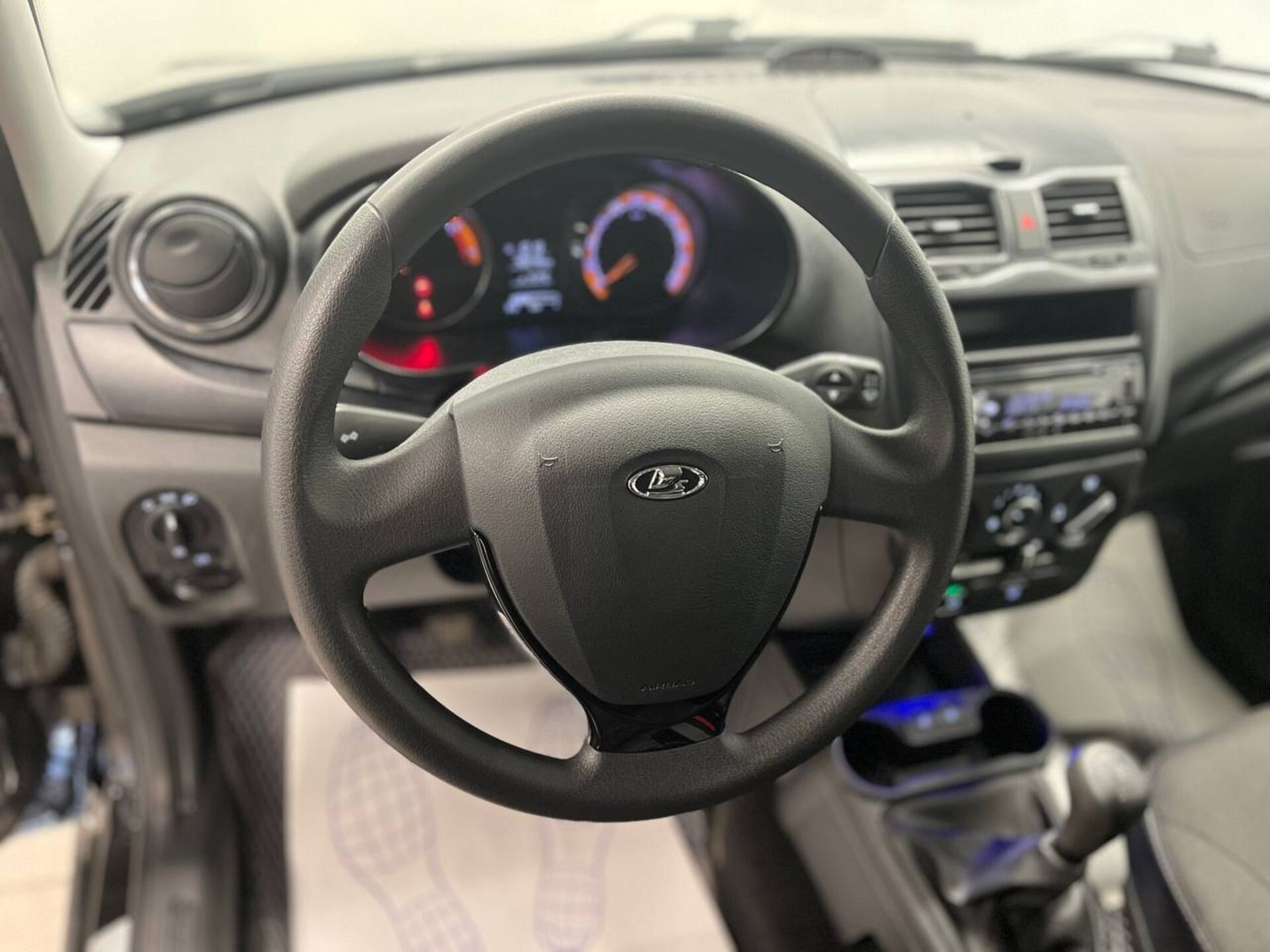 Lada Granta None 2023 г.в., 40 000 км.