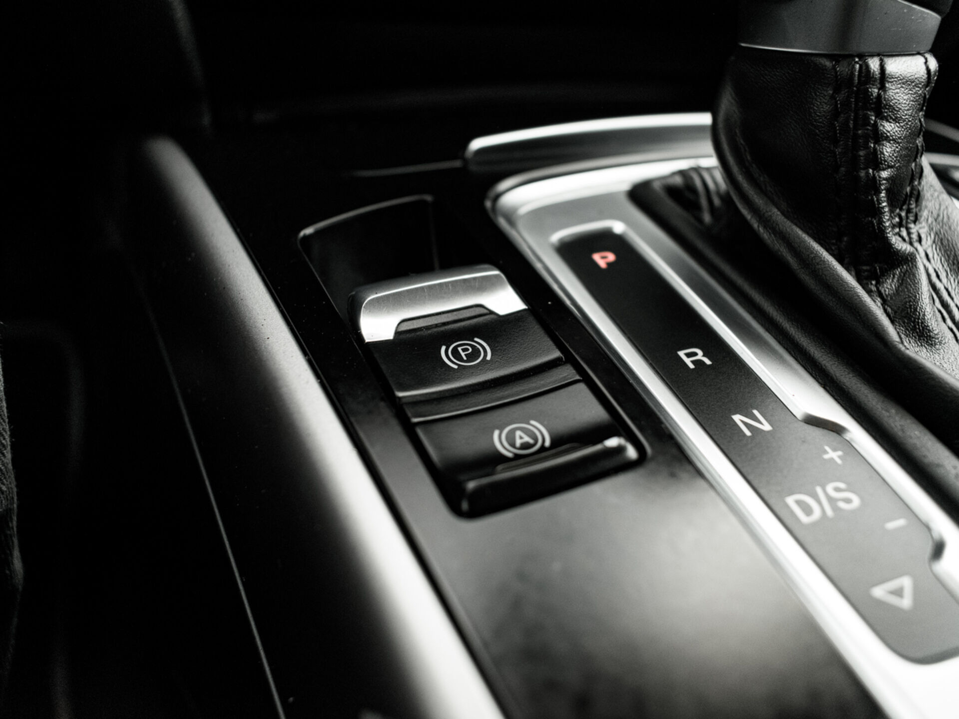 Купить Audi A4 1.8 CVT (170 л.с.), 2013 в Екатеренбурге