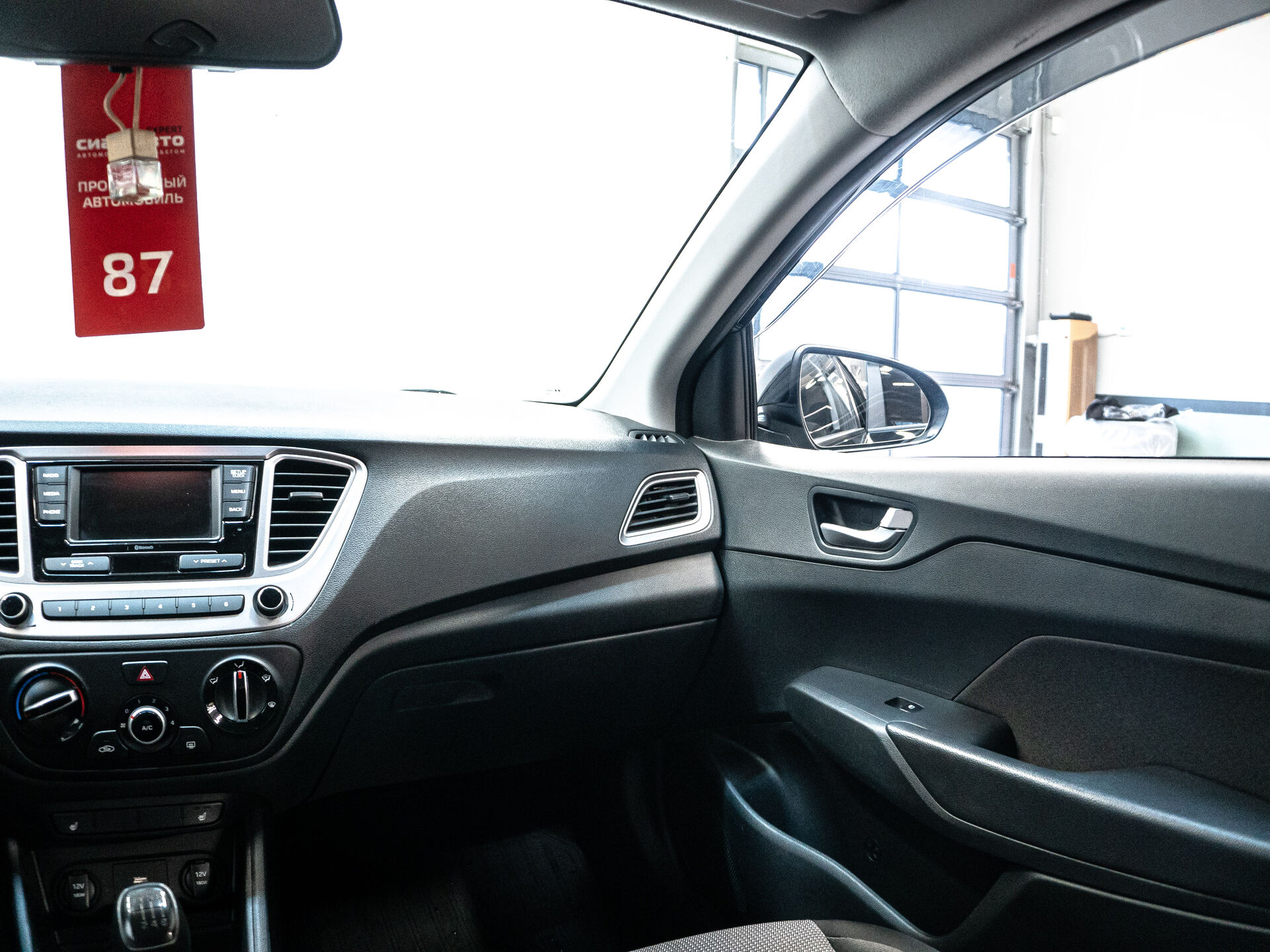 Hyundai Solaris 2022 18