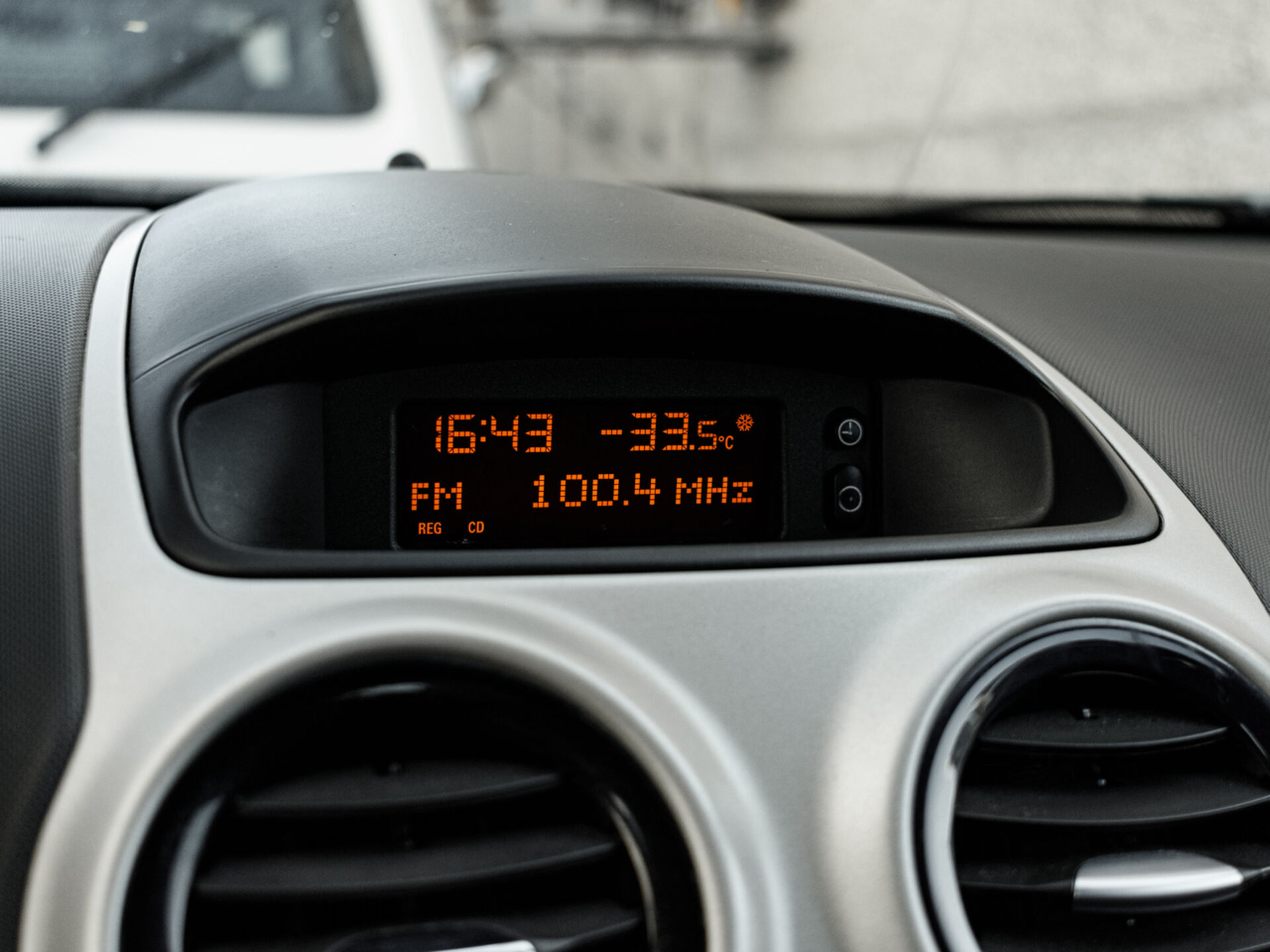 Купить Opel Corsa 1.4 AT (90 л.с.), 2008 в Екатеренбурге