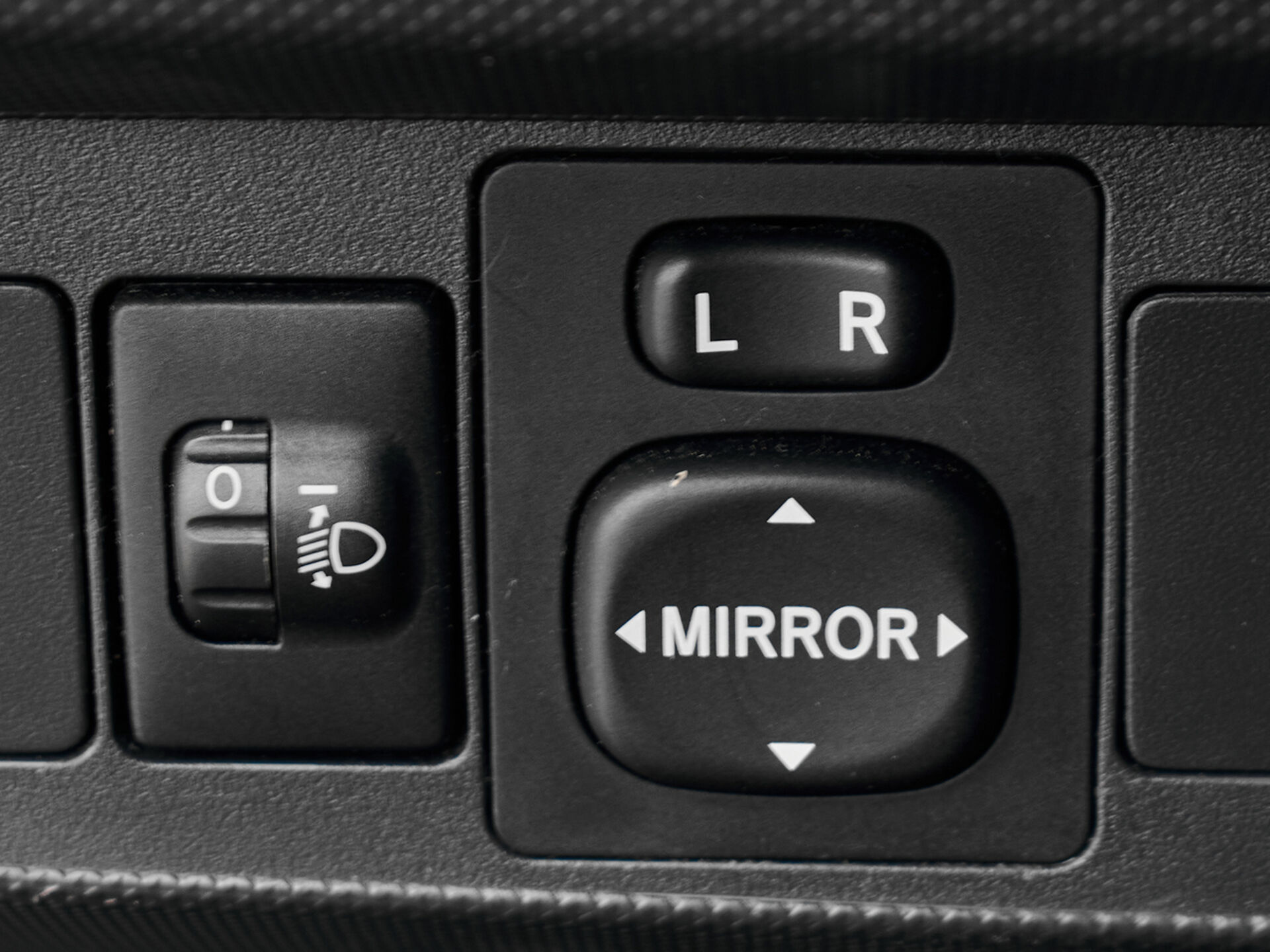 Купить Toyota Auris 1.6 AMT (124 л.с.), 2008 в Екатеренбурге