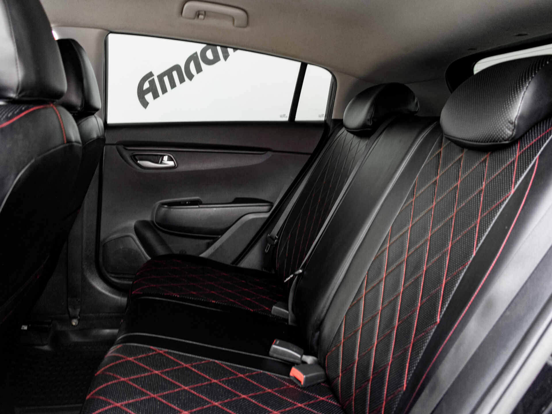 Купить Kia Rio X-Line 1.6 AT (123 л.с.), 2017 в Екатеренбурге