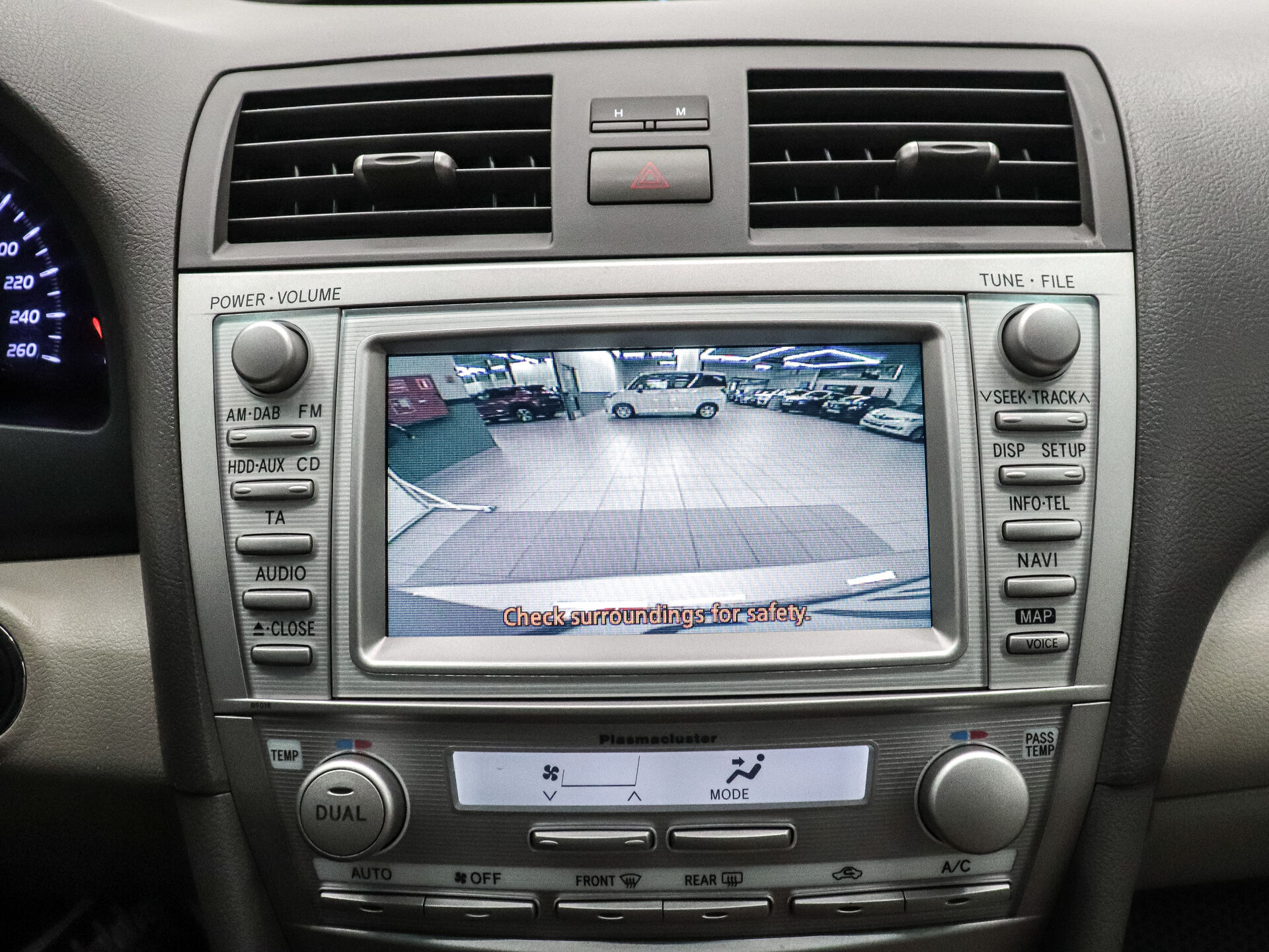 Toyota Camry 2010 16